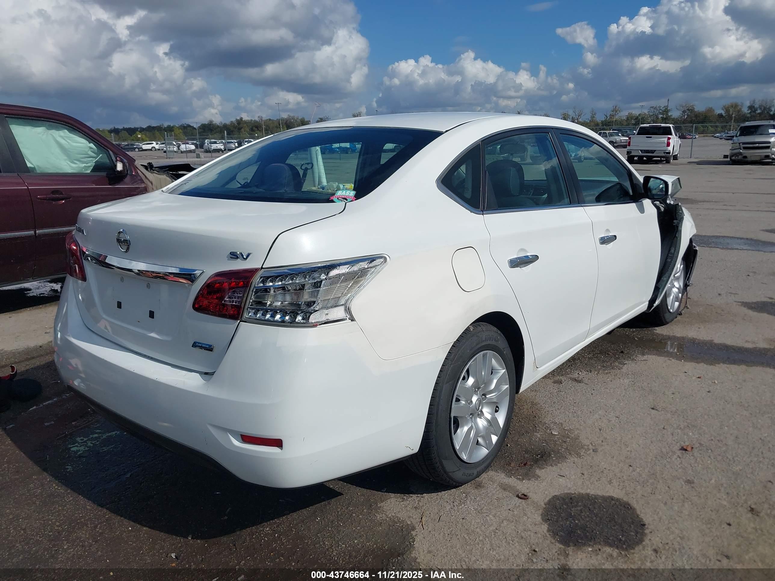 NISSAN SENTRA image 4