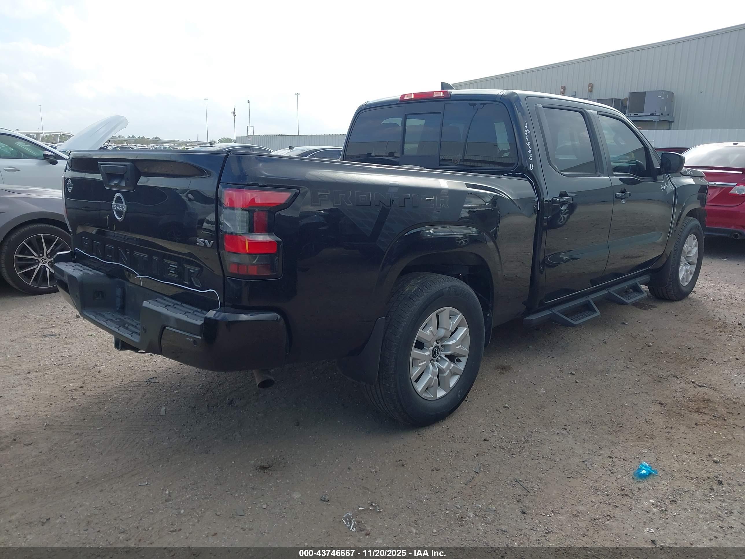 NISSAN FRONTIER image 4