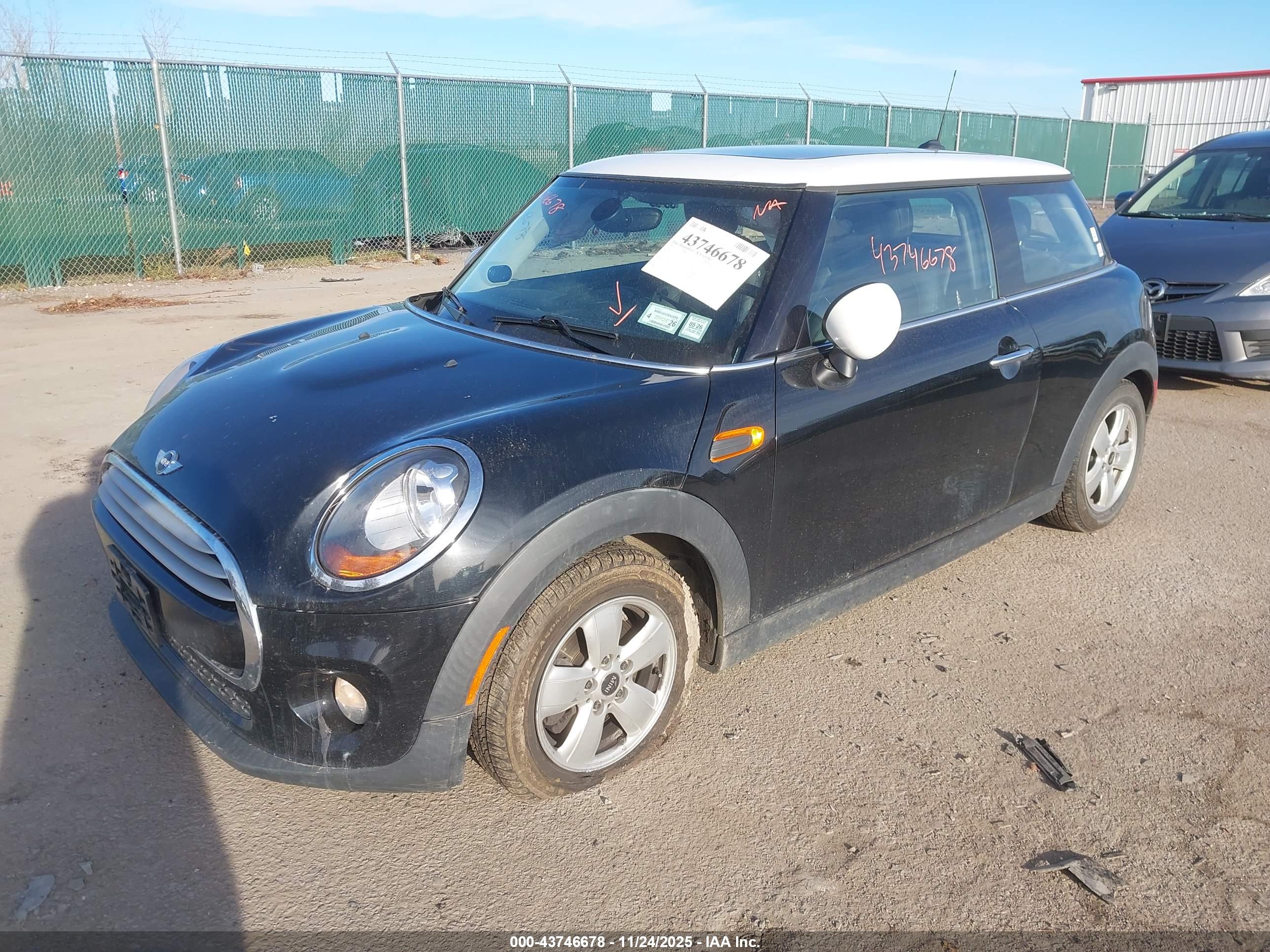 MINI HARDTOP image 2