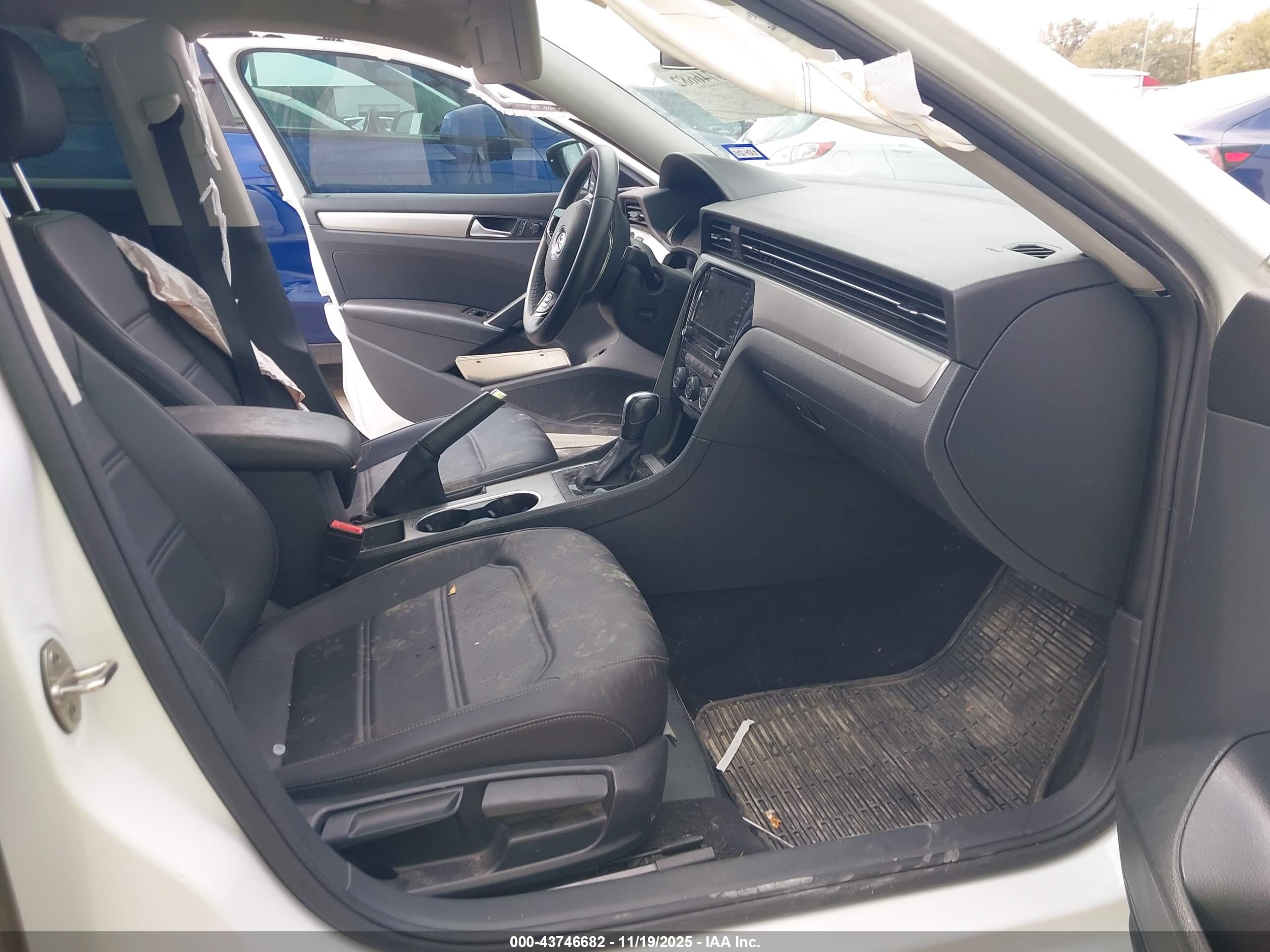 VOLKSWAGEN PASSAT image 5