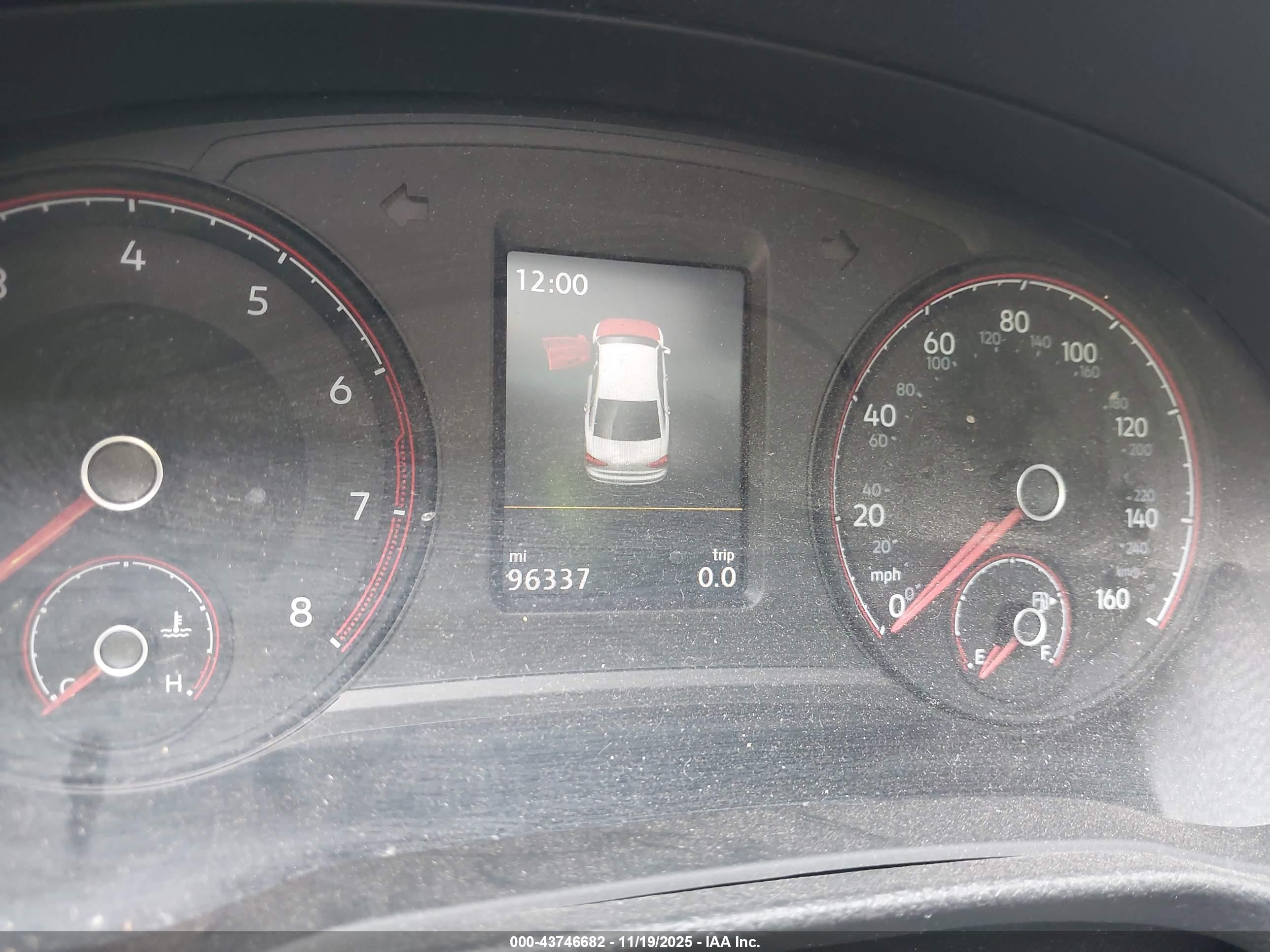 VOLKSWAGEN PASSAT image 7