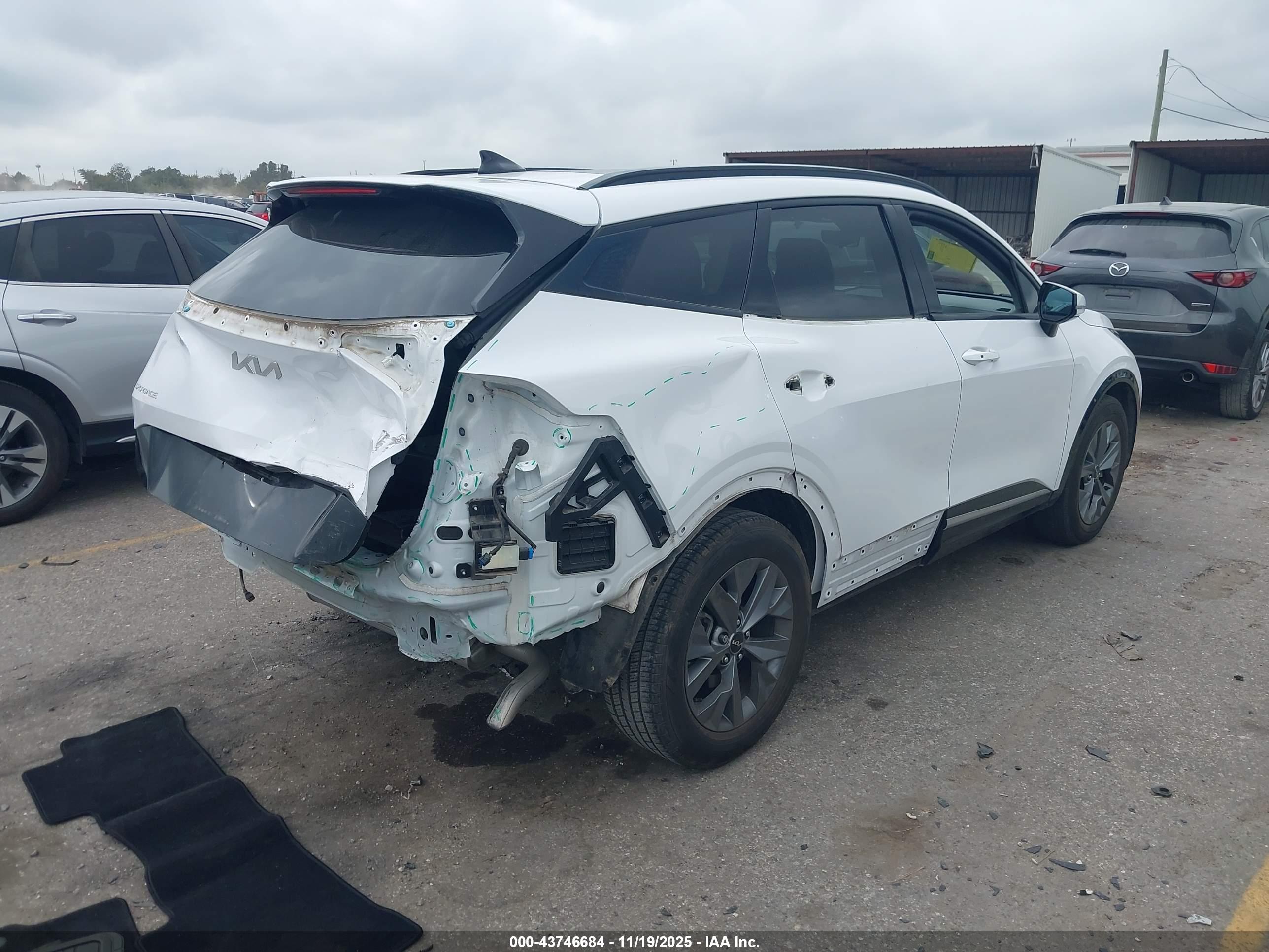 KIA SPORTAGE image 4