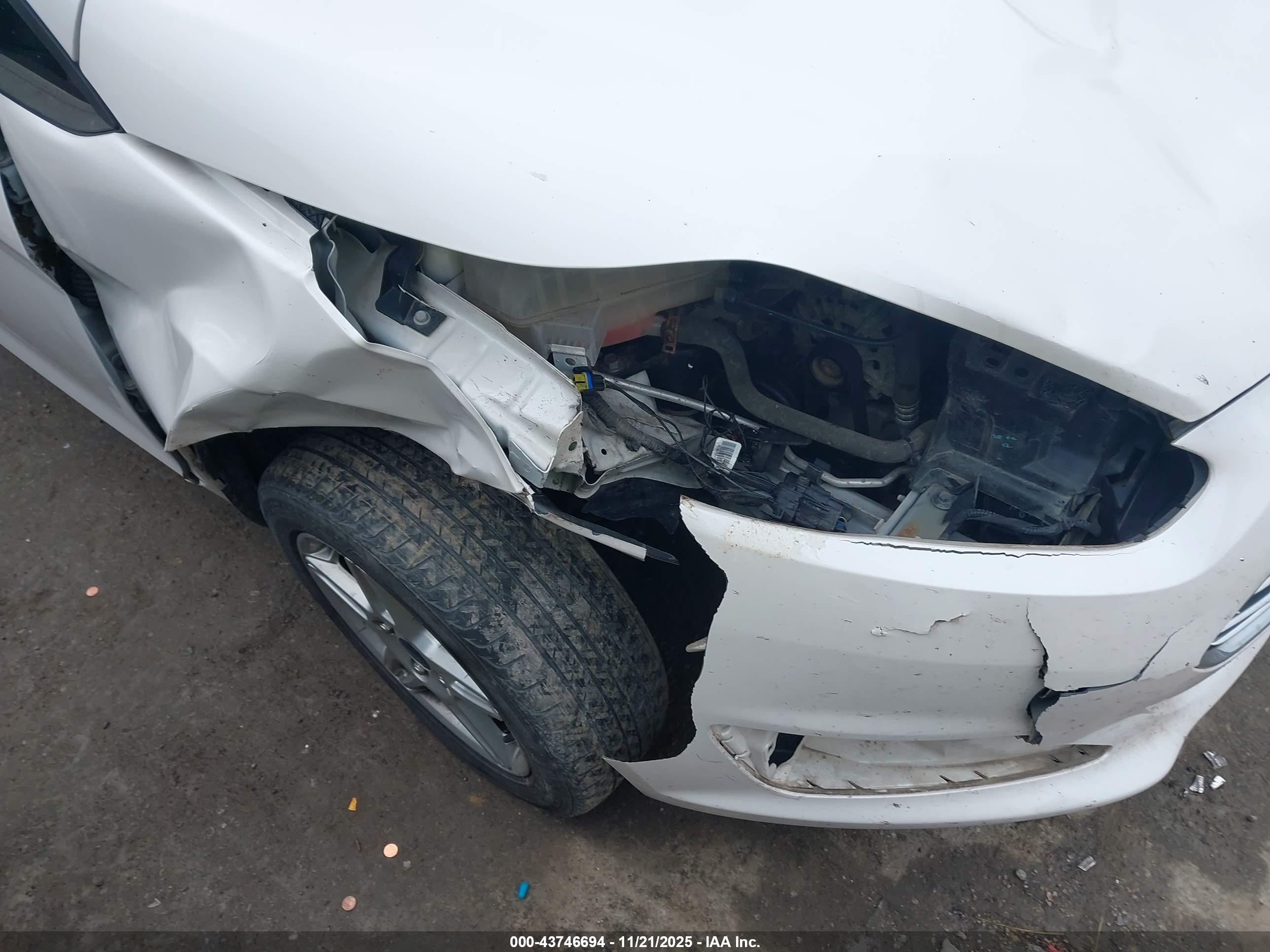 FORD FIESTA image 6