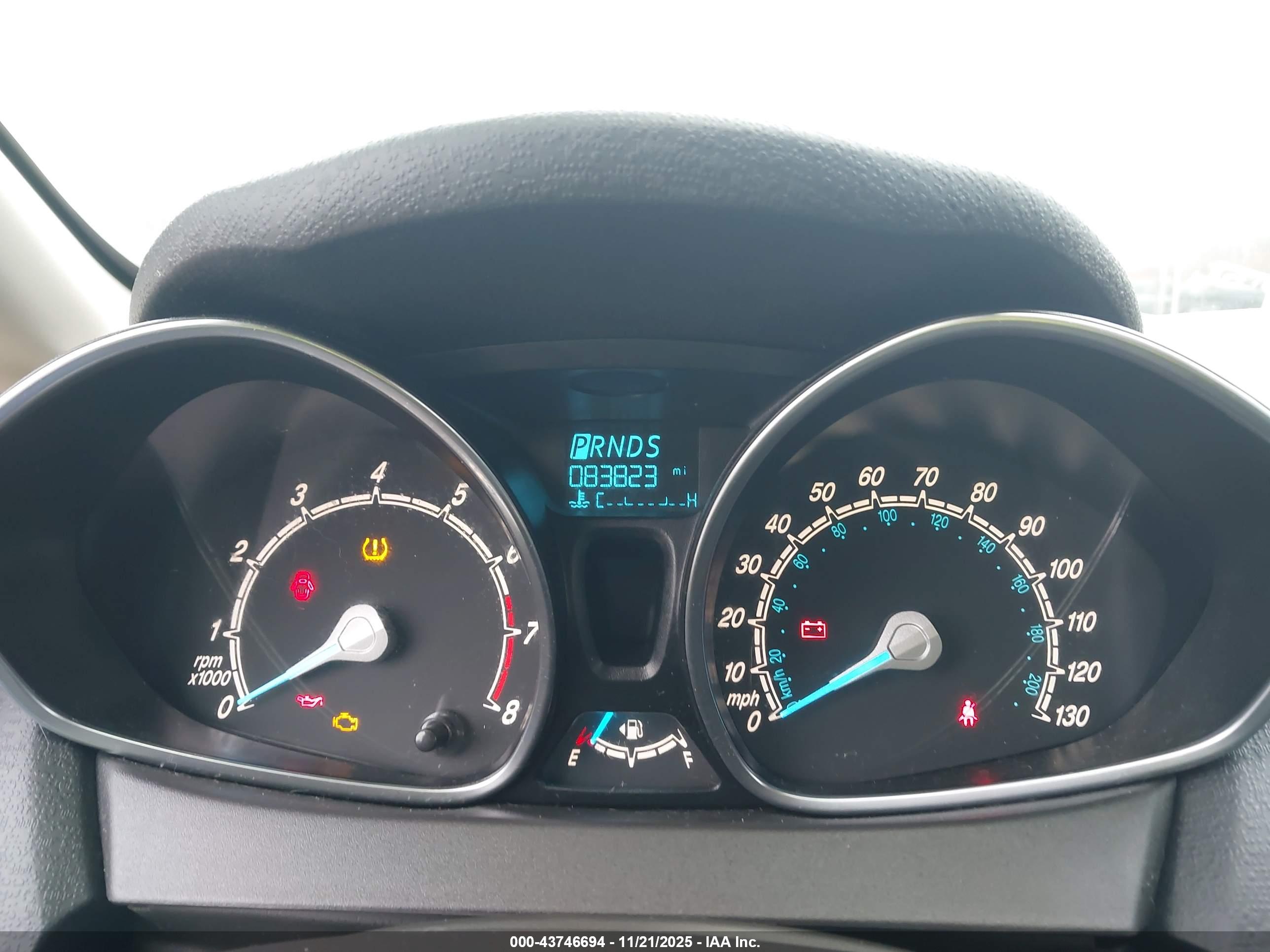 FORD FIESTA image 7