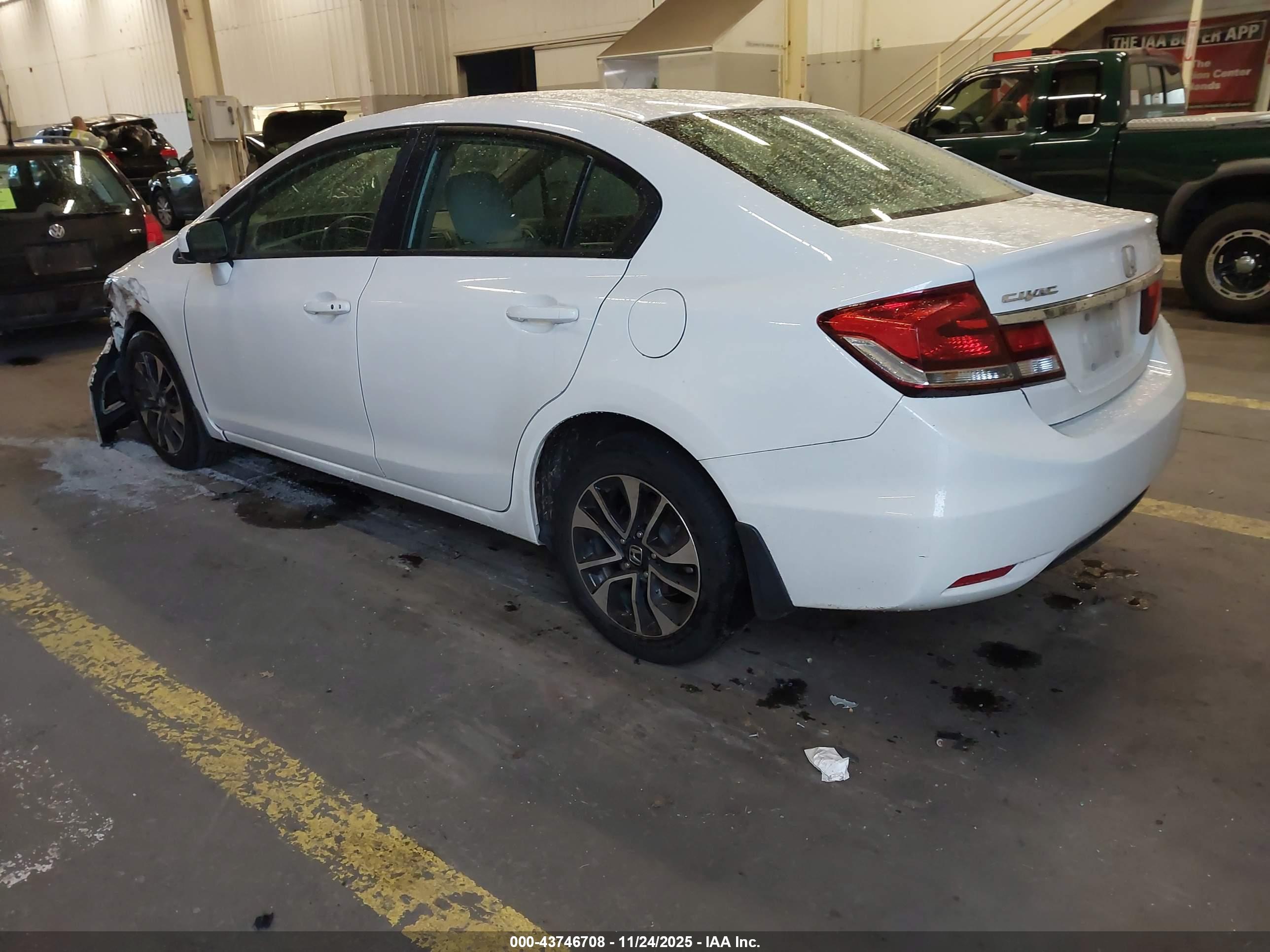 HONDA CIVIC image 3