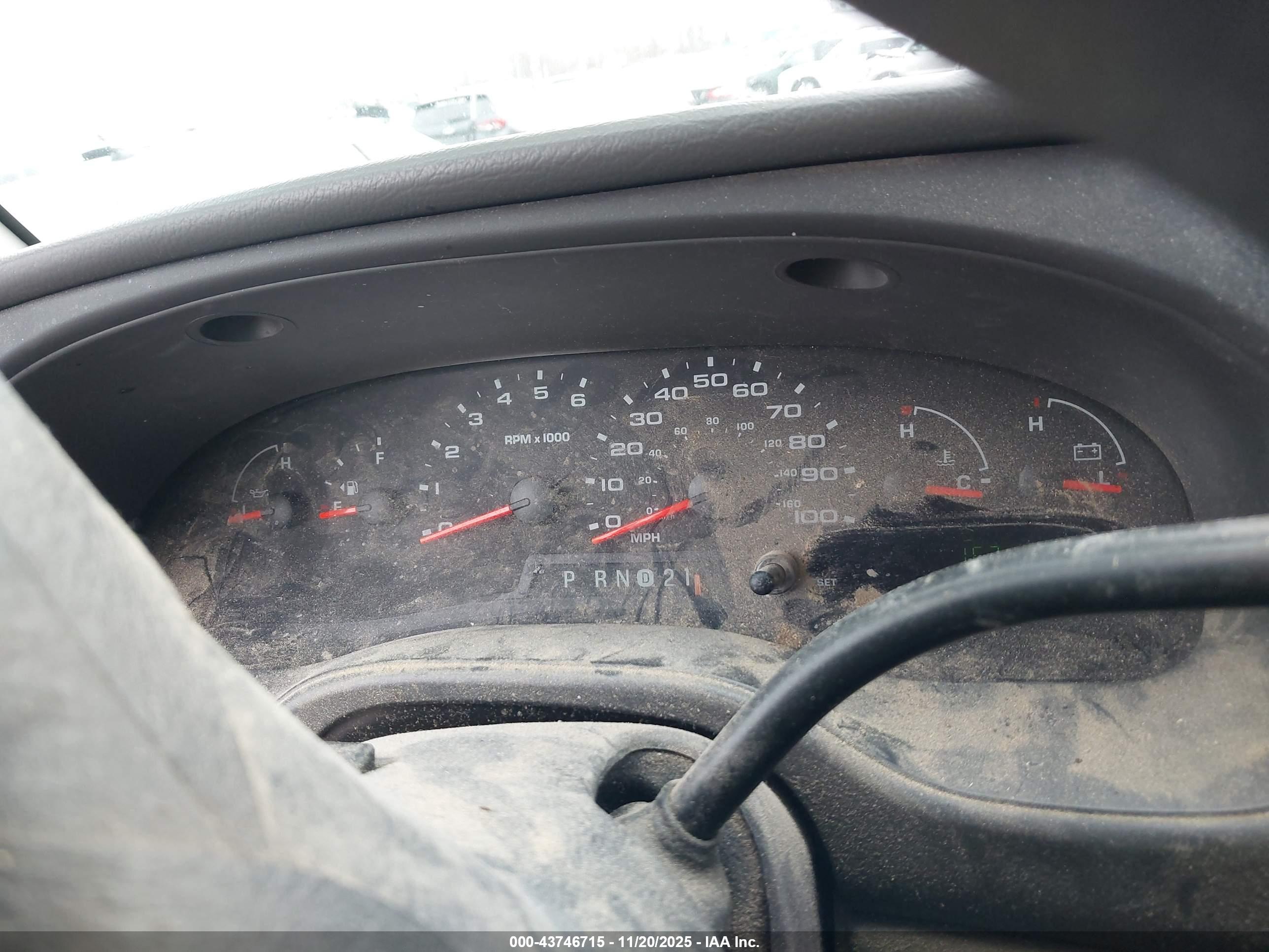 FORD E-150 image 7