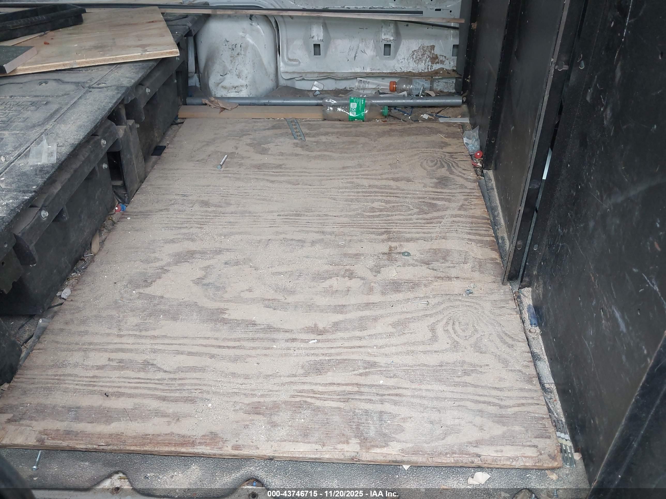 FORD E-150 image 8