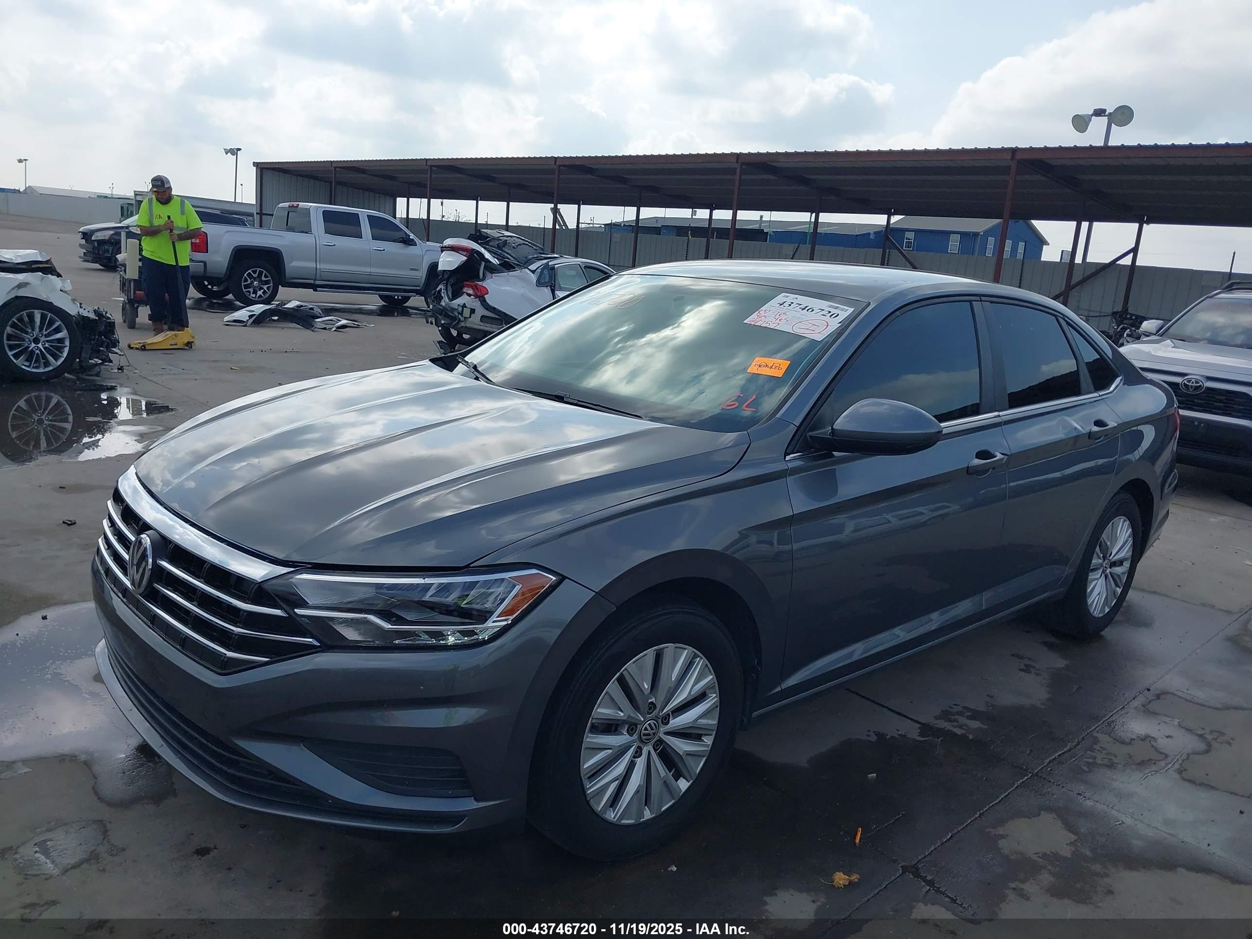 VOLKSWAGEN JETTA image 2