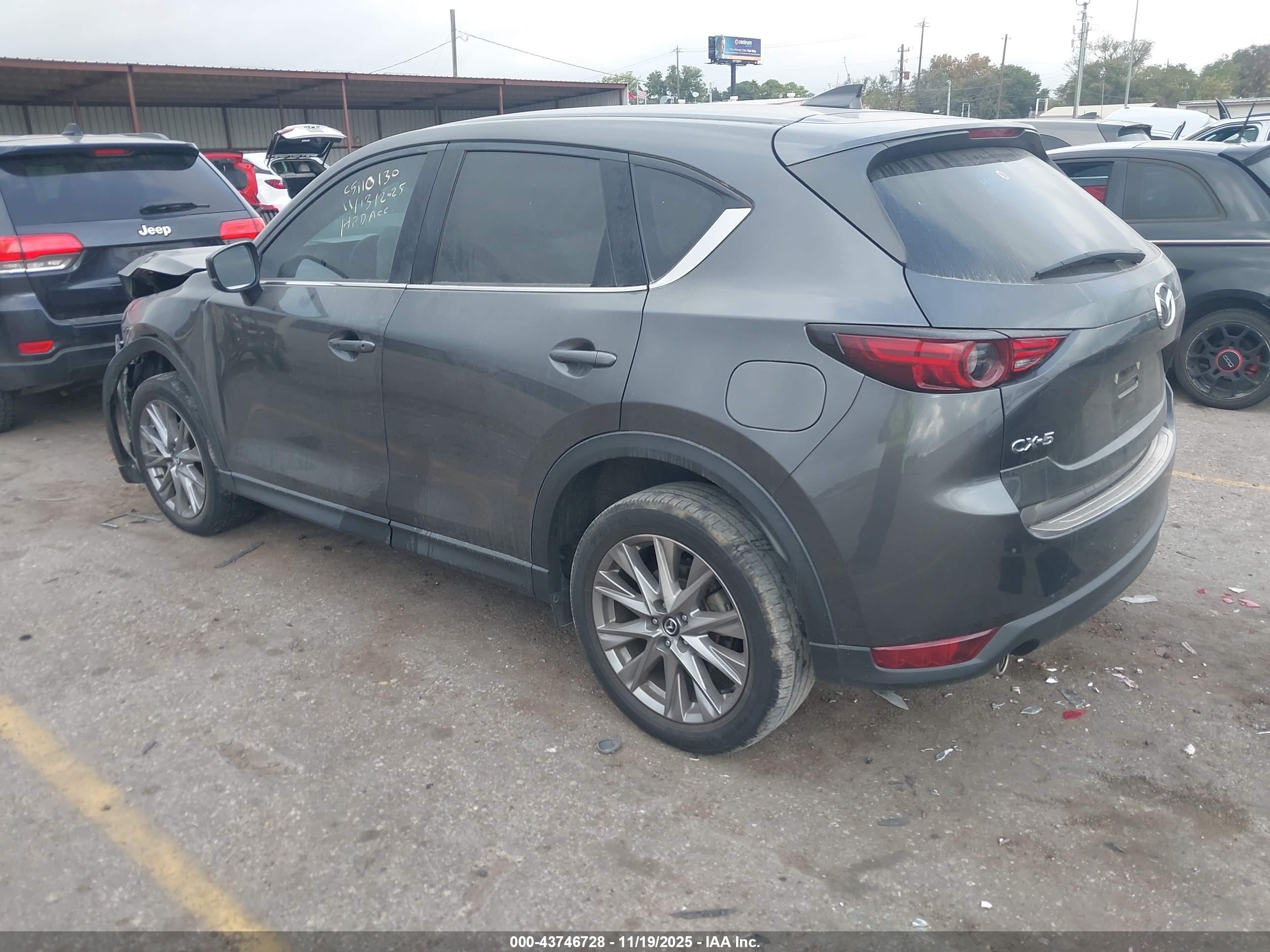 MAZDA CX-5 image 3