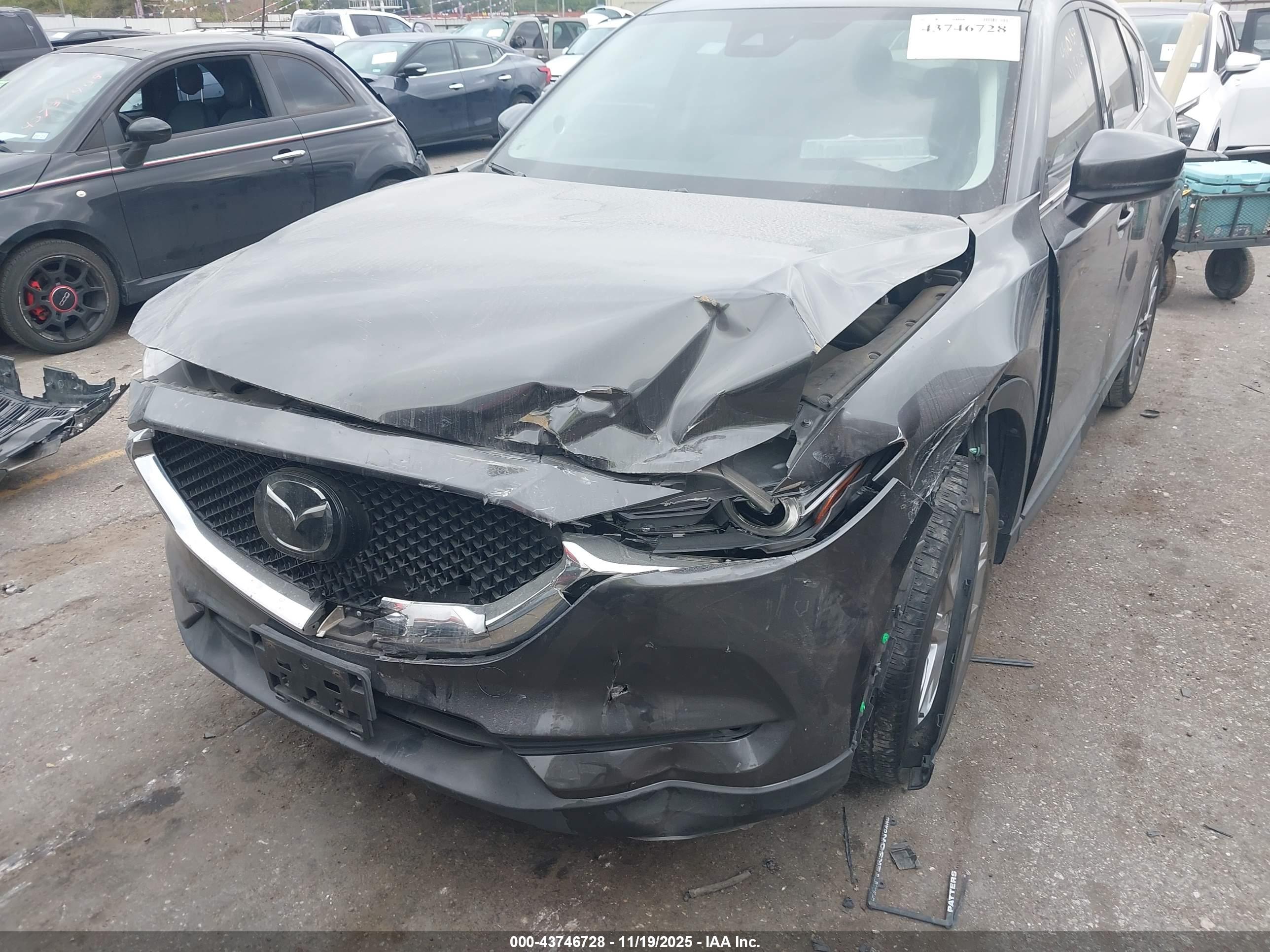 MAZDA CX-5 image 6