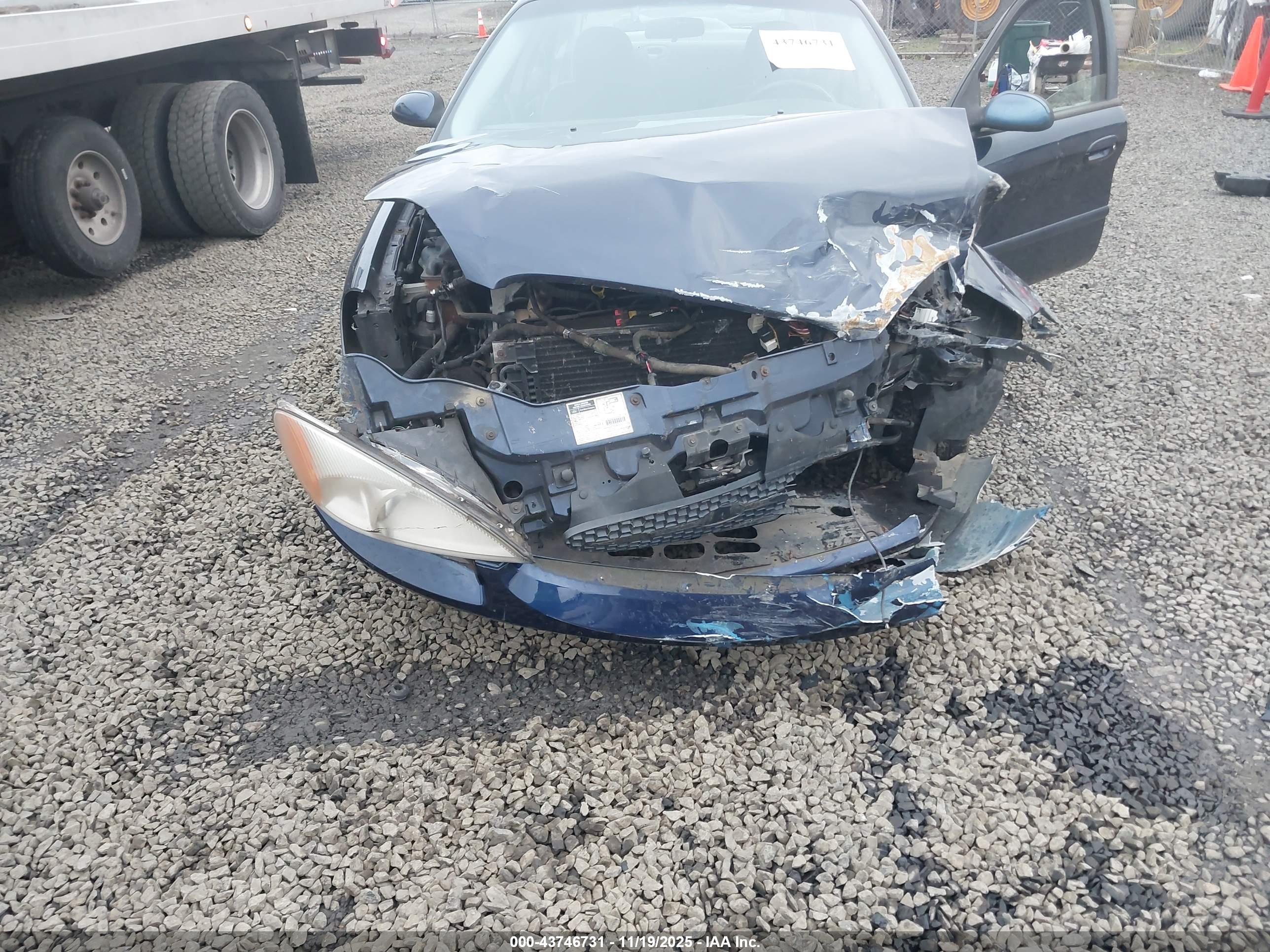 FORD TAURUS image 6
