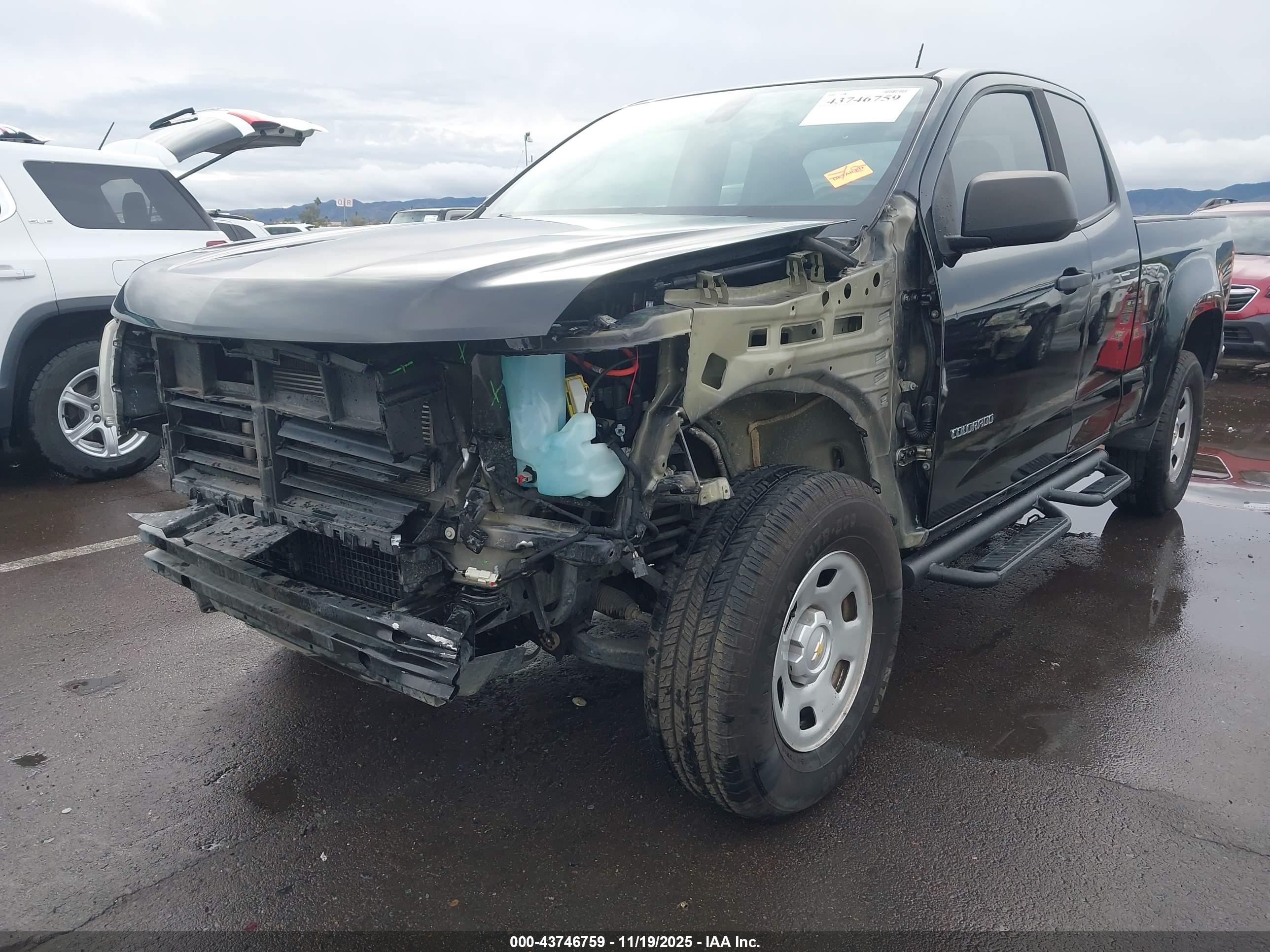 CHEVROLET COLORADO image 6