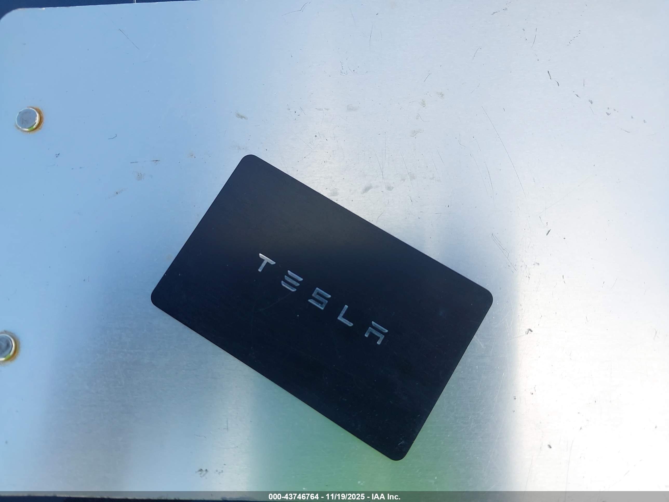 TESLA MODEL image 11