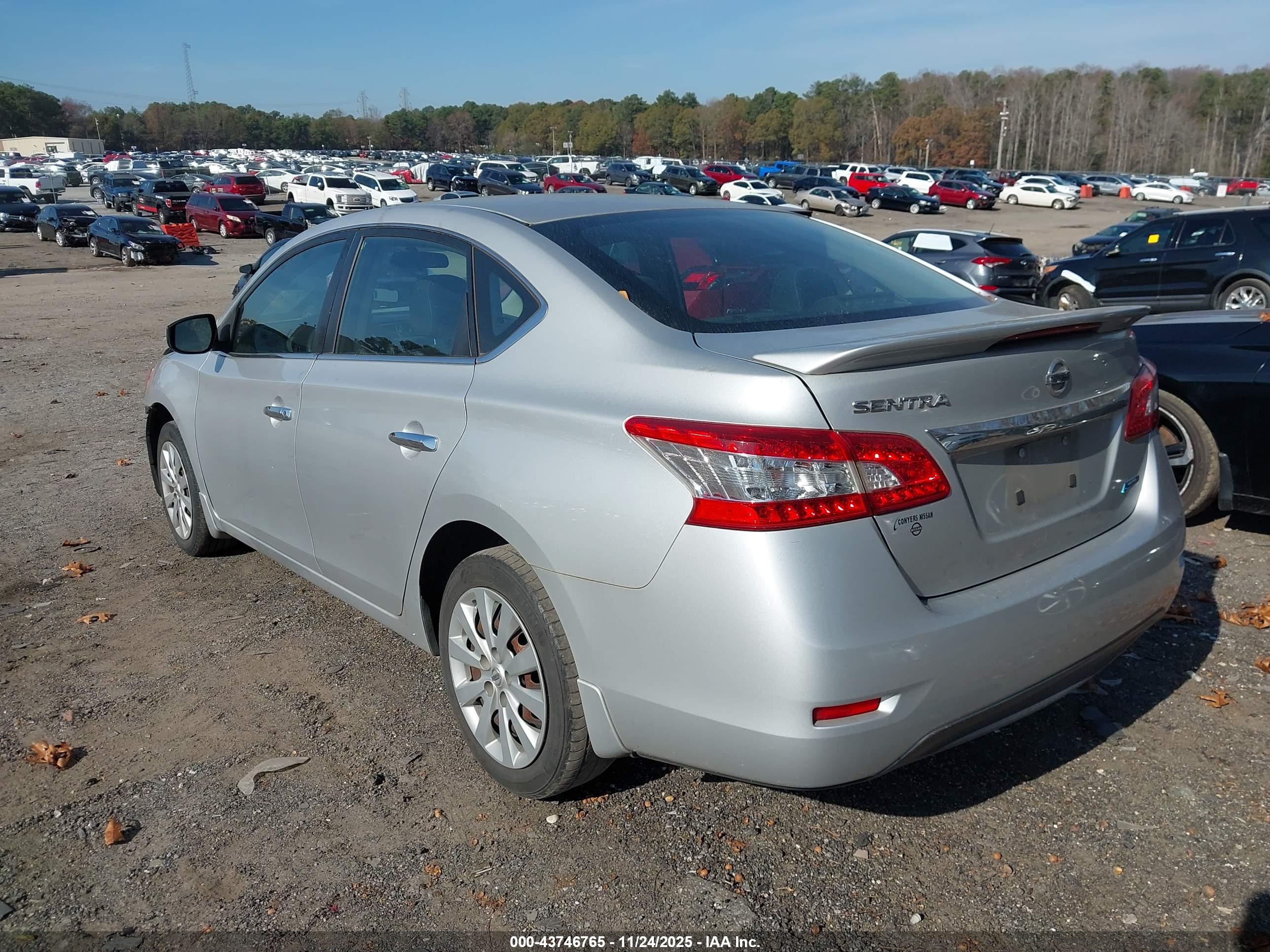 NISSAN SENTRA image 3