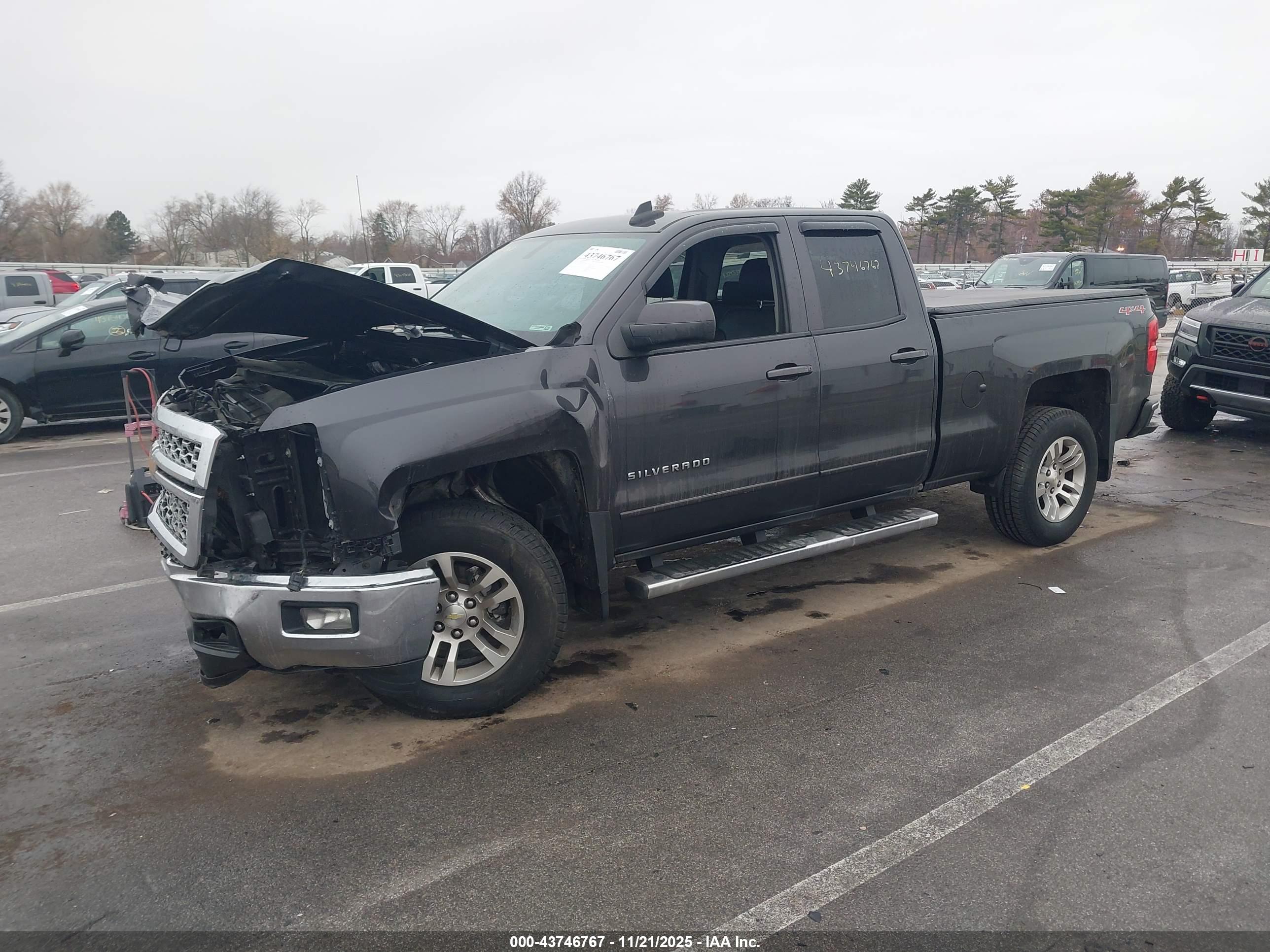 CHEVROLET SILVERADO image 2