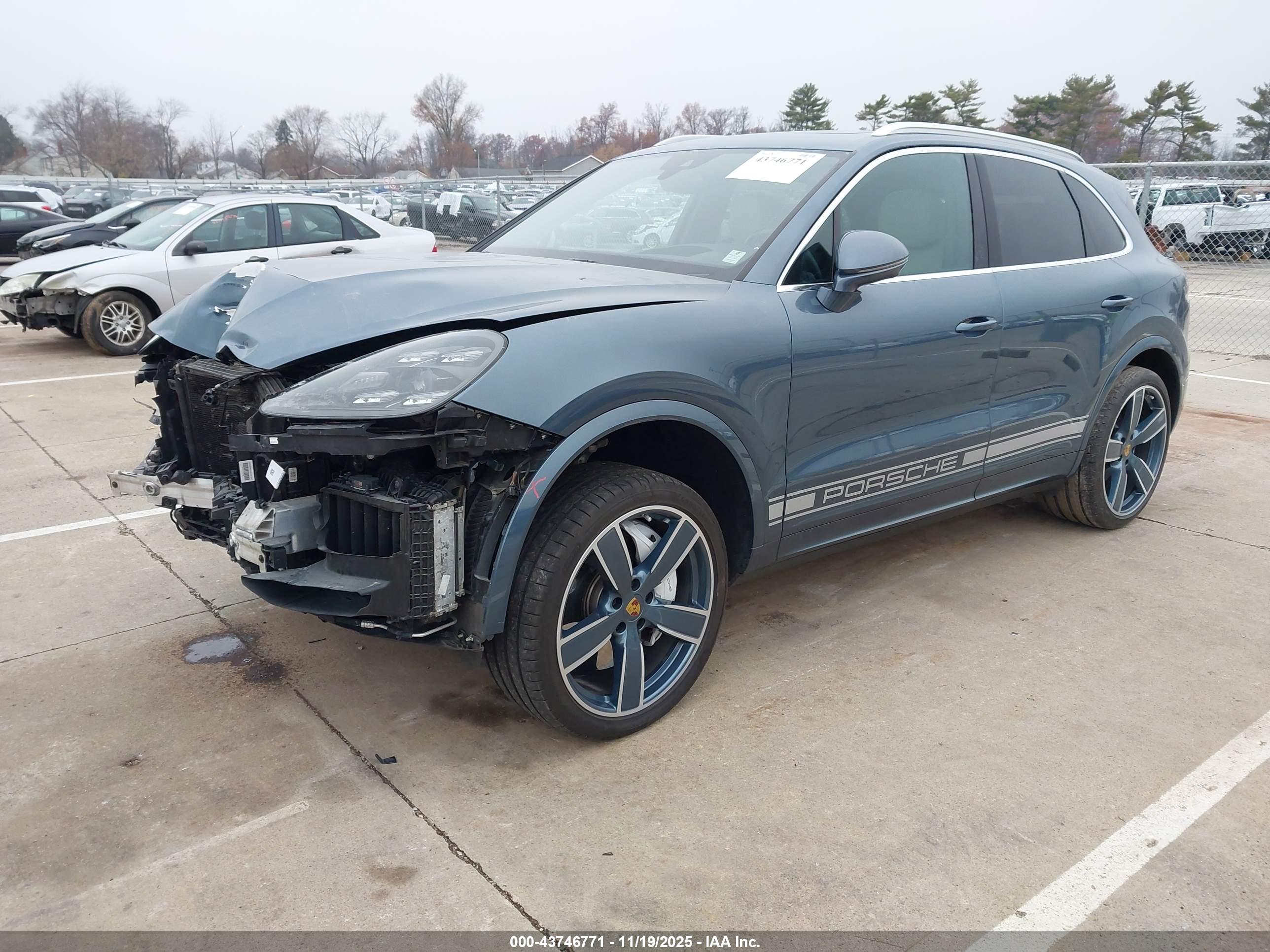 PORSCHE CAYENNE image 2