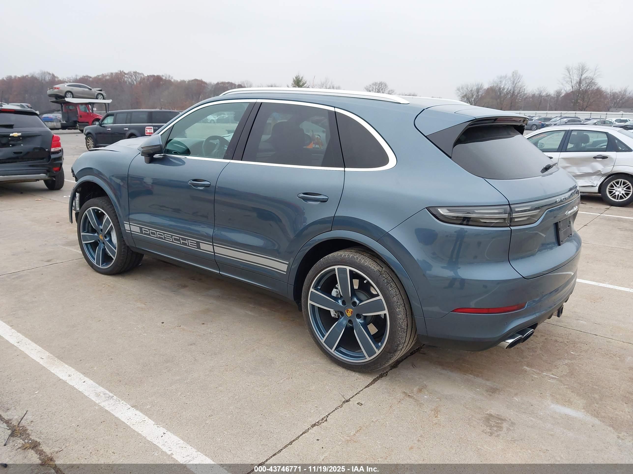PORSCHE CAYENNE image 3