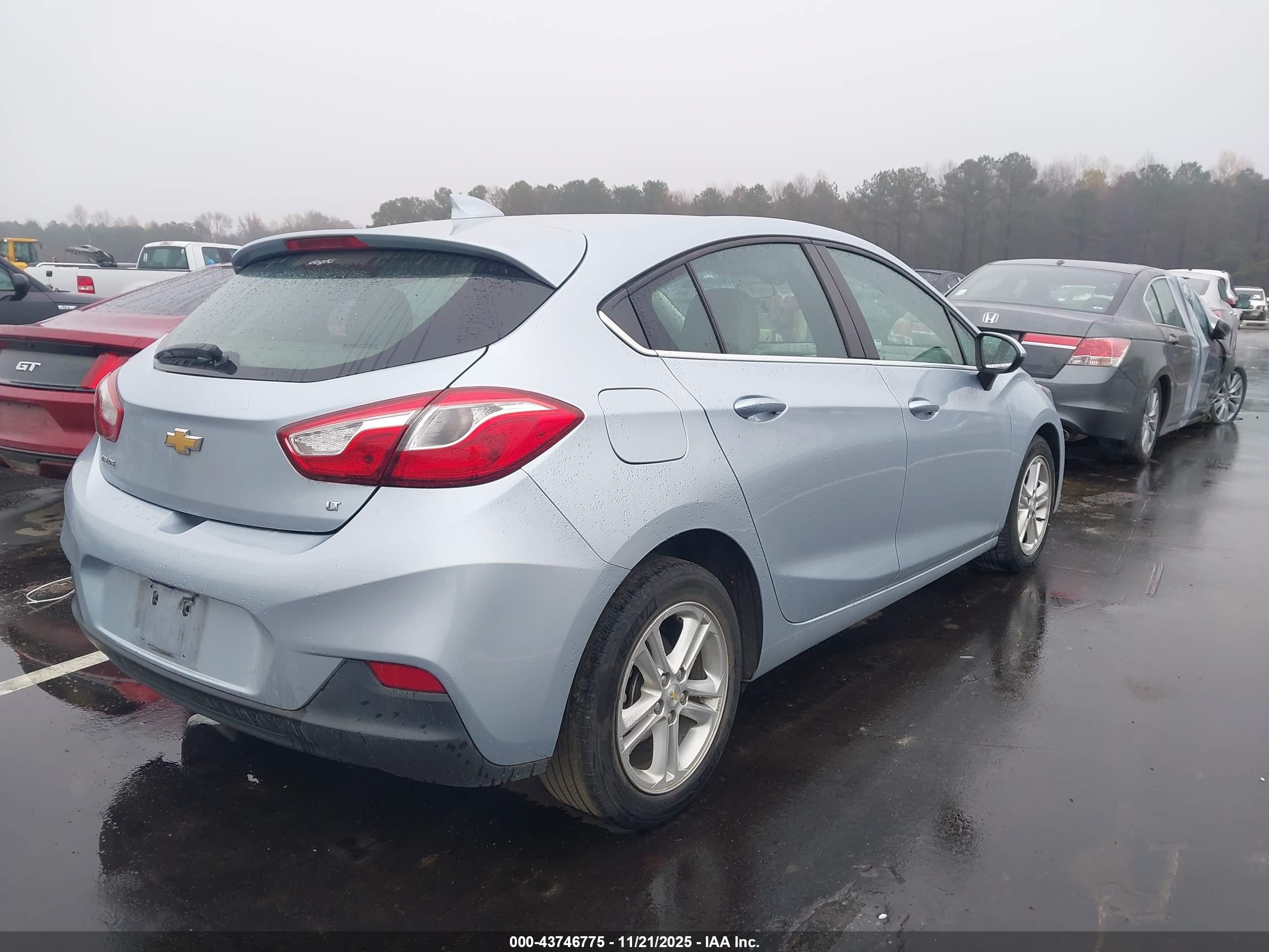 CHEVROLET CRUZE image 4