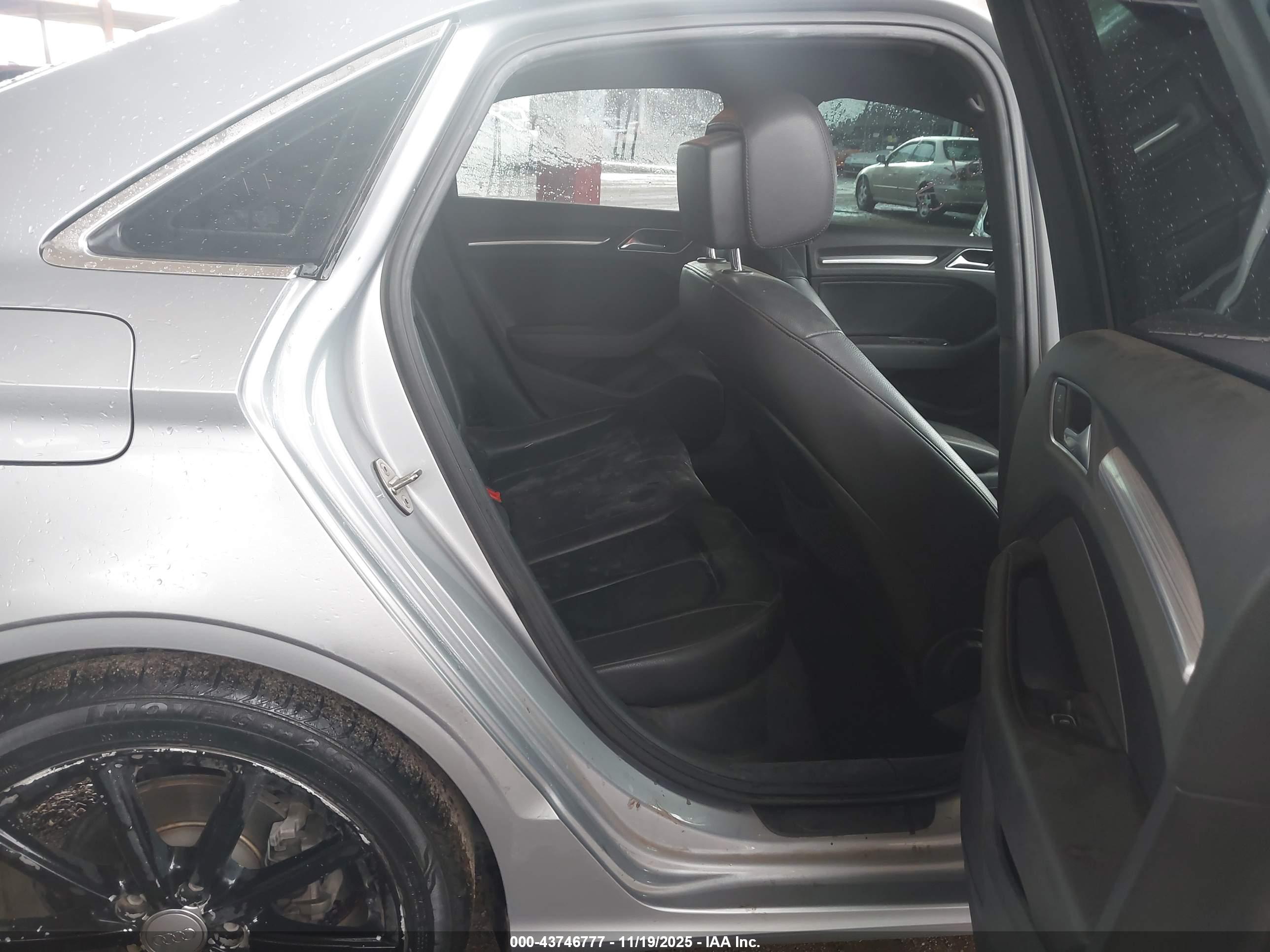 AUDI A3 image 8