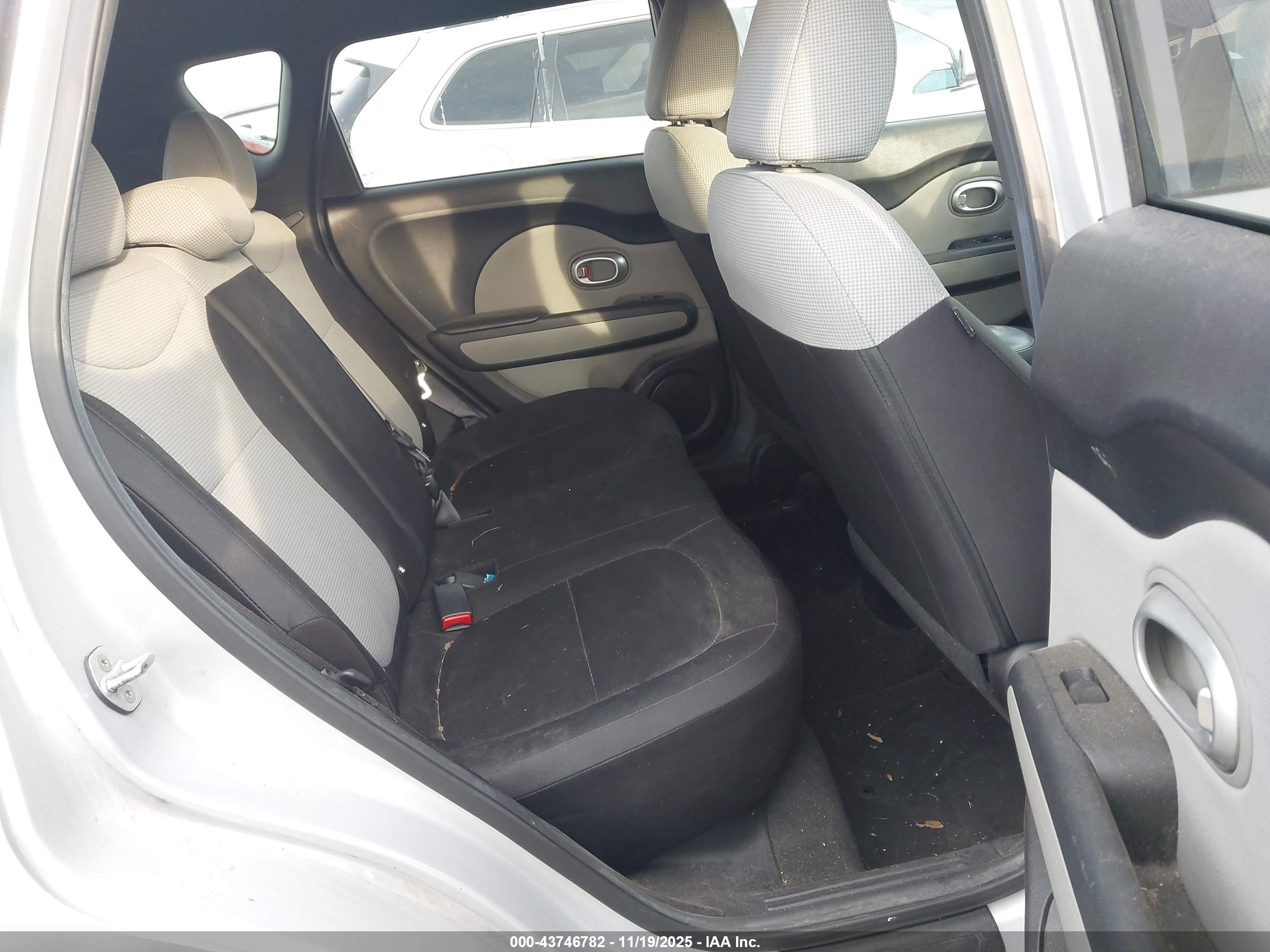 KIA SOUL image 8