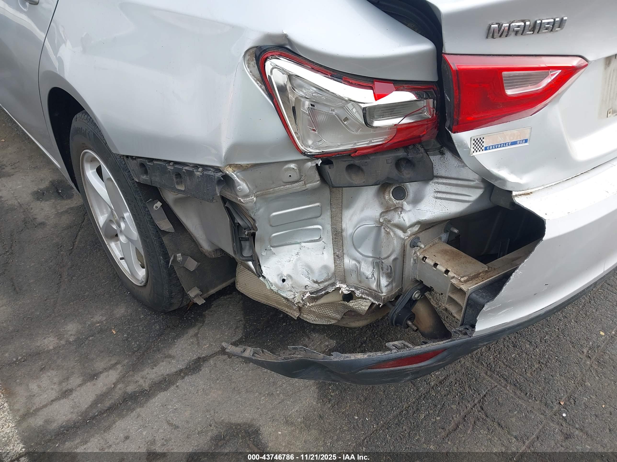 CHEVROLET MALIBU image 6