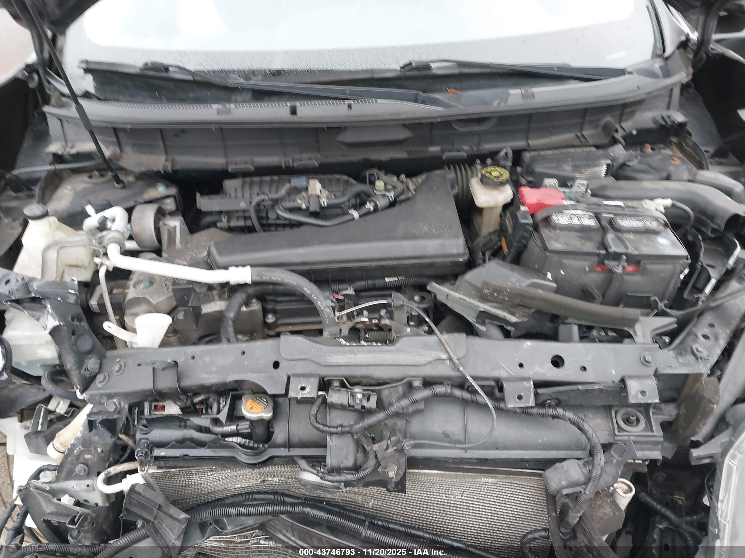 NISSAN ROGUE image 10