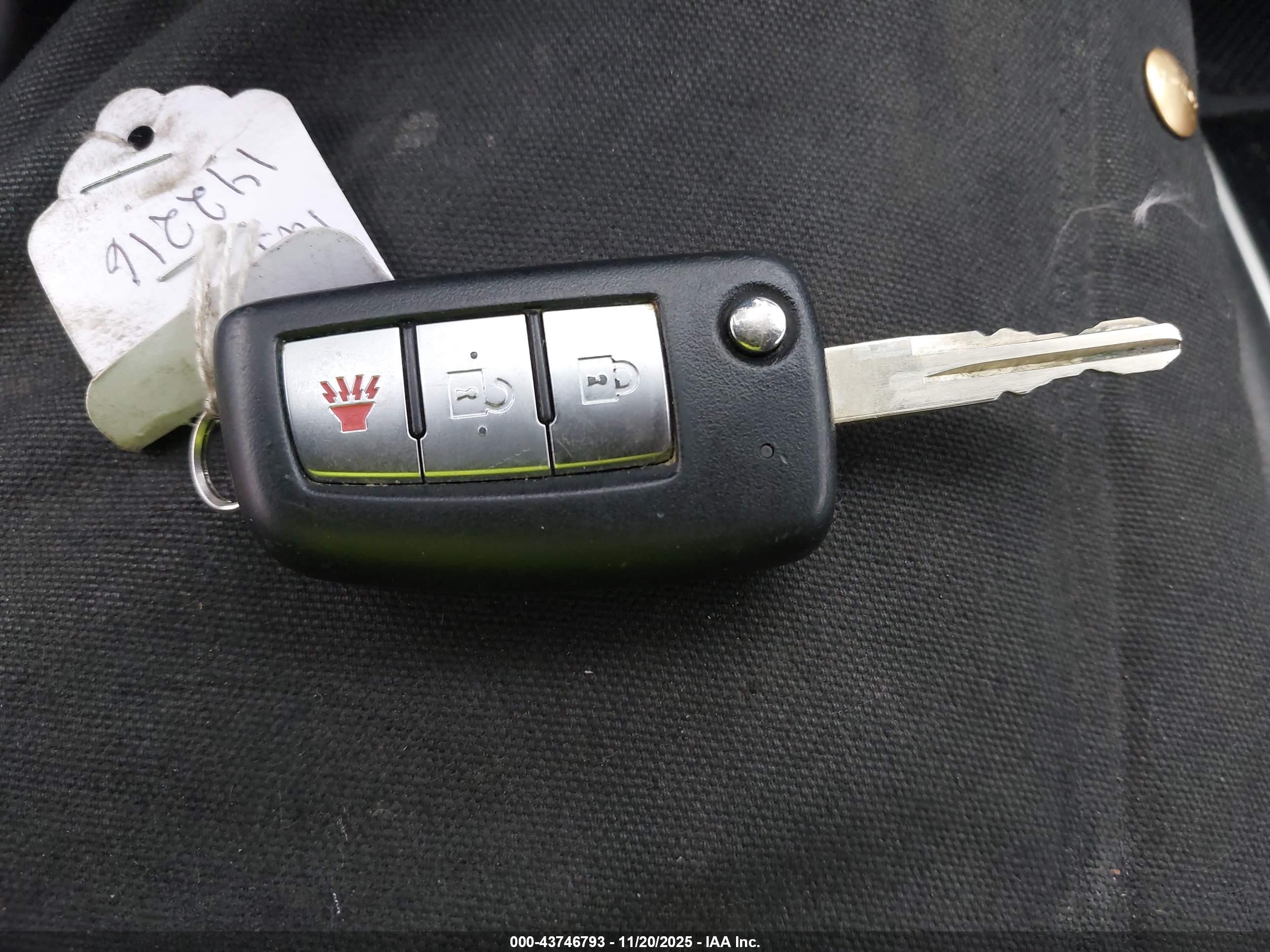 NISSAN ROGUE image 11