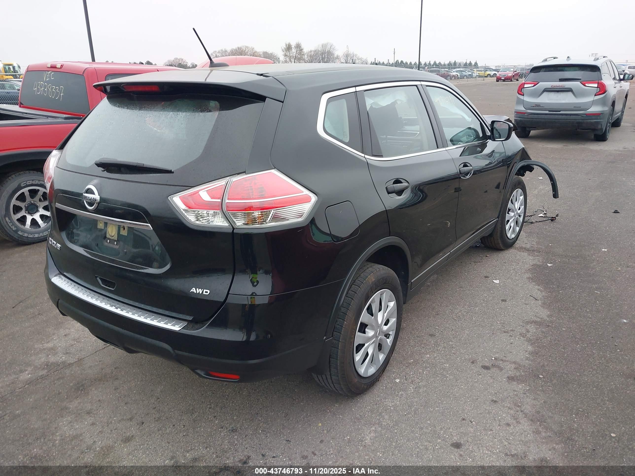 NISSAN ROGUE image 4