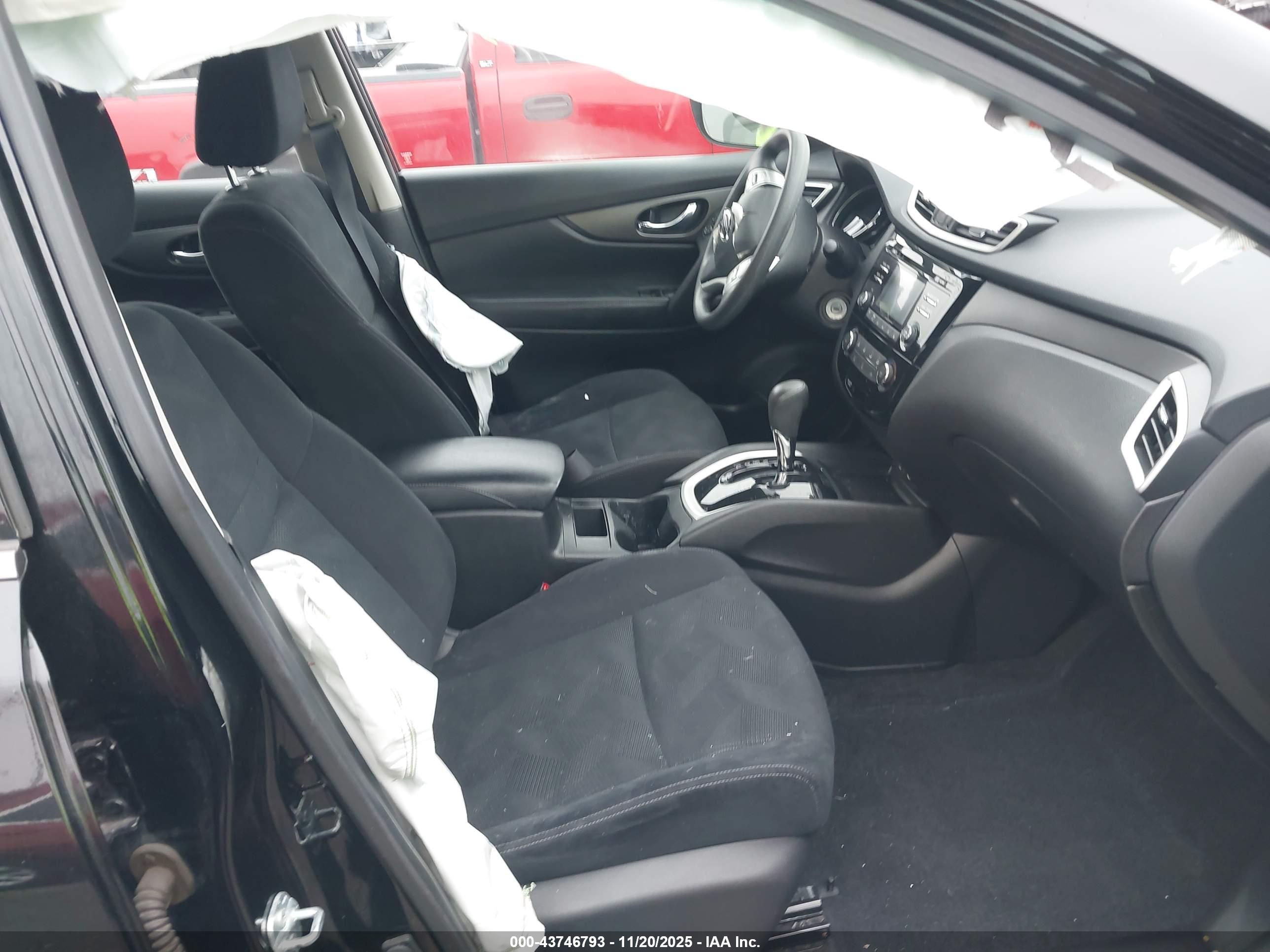 NISSAN ROGUE image 5