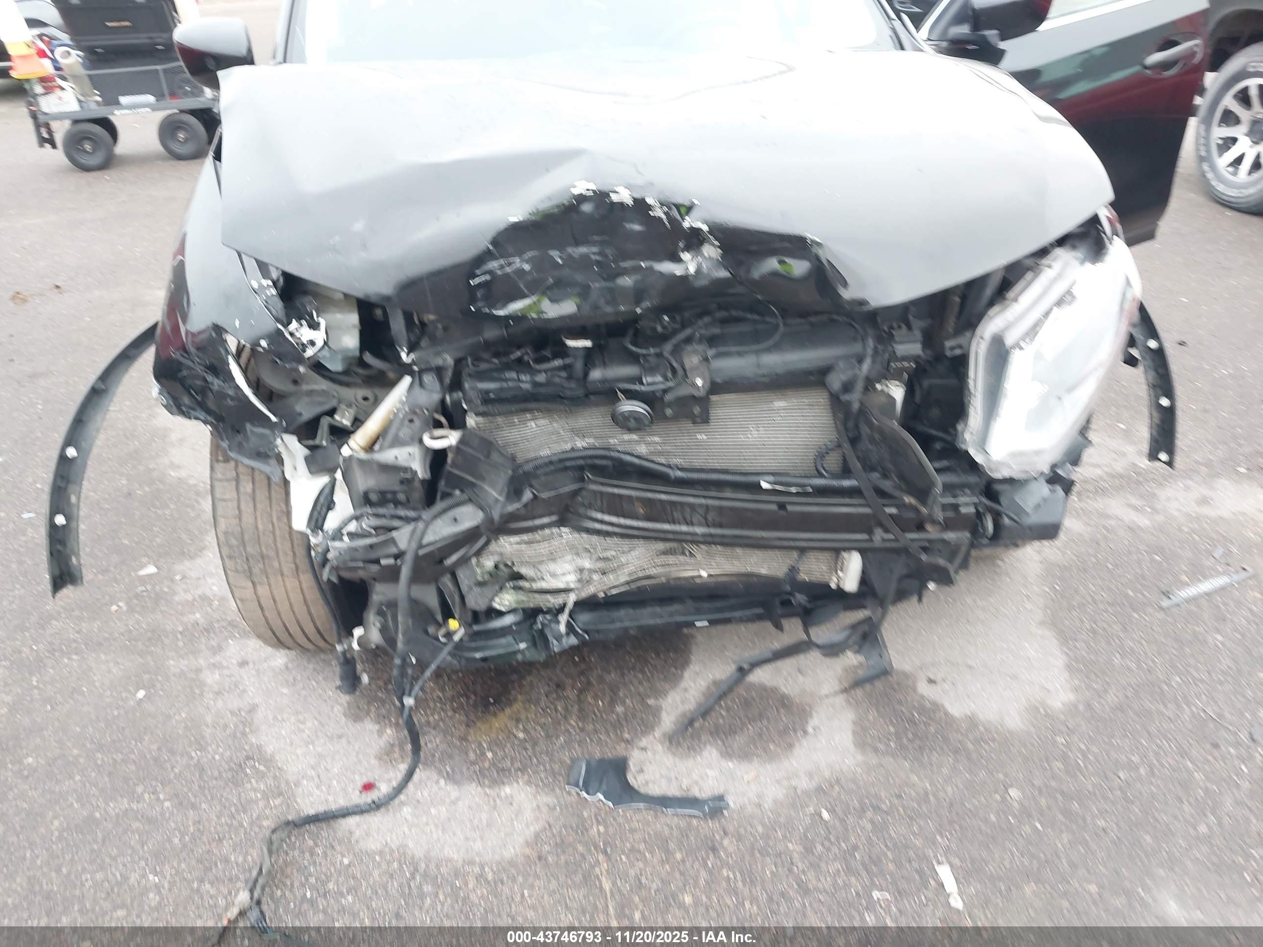 NISSAN ROGUE image 6