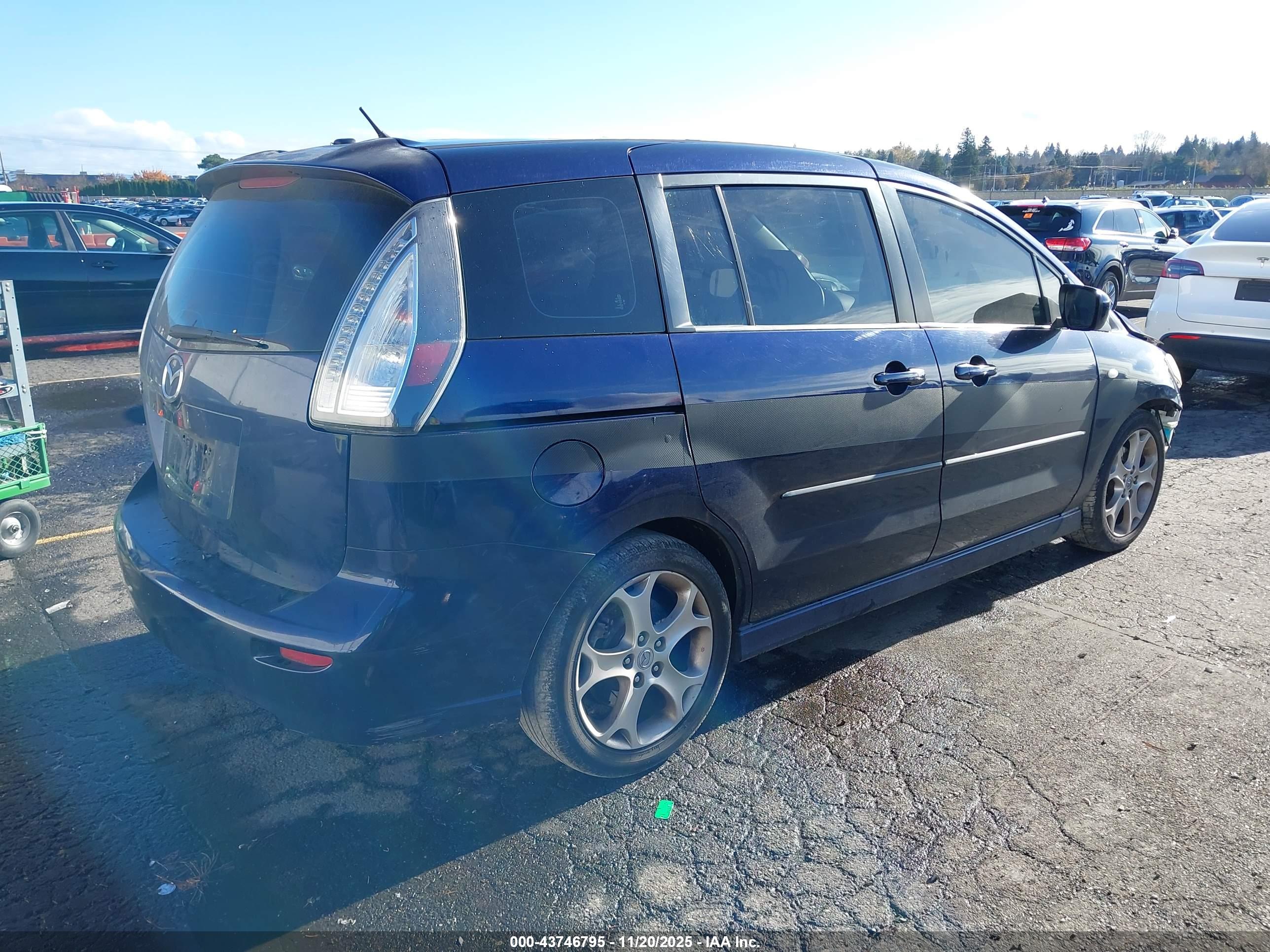 MAZDA MAZDA5 image 4