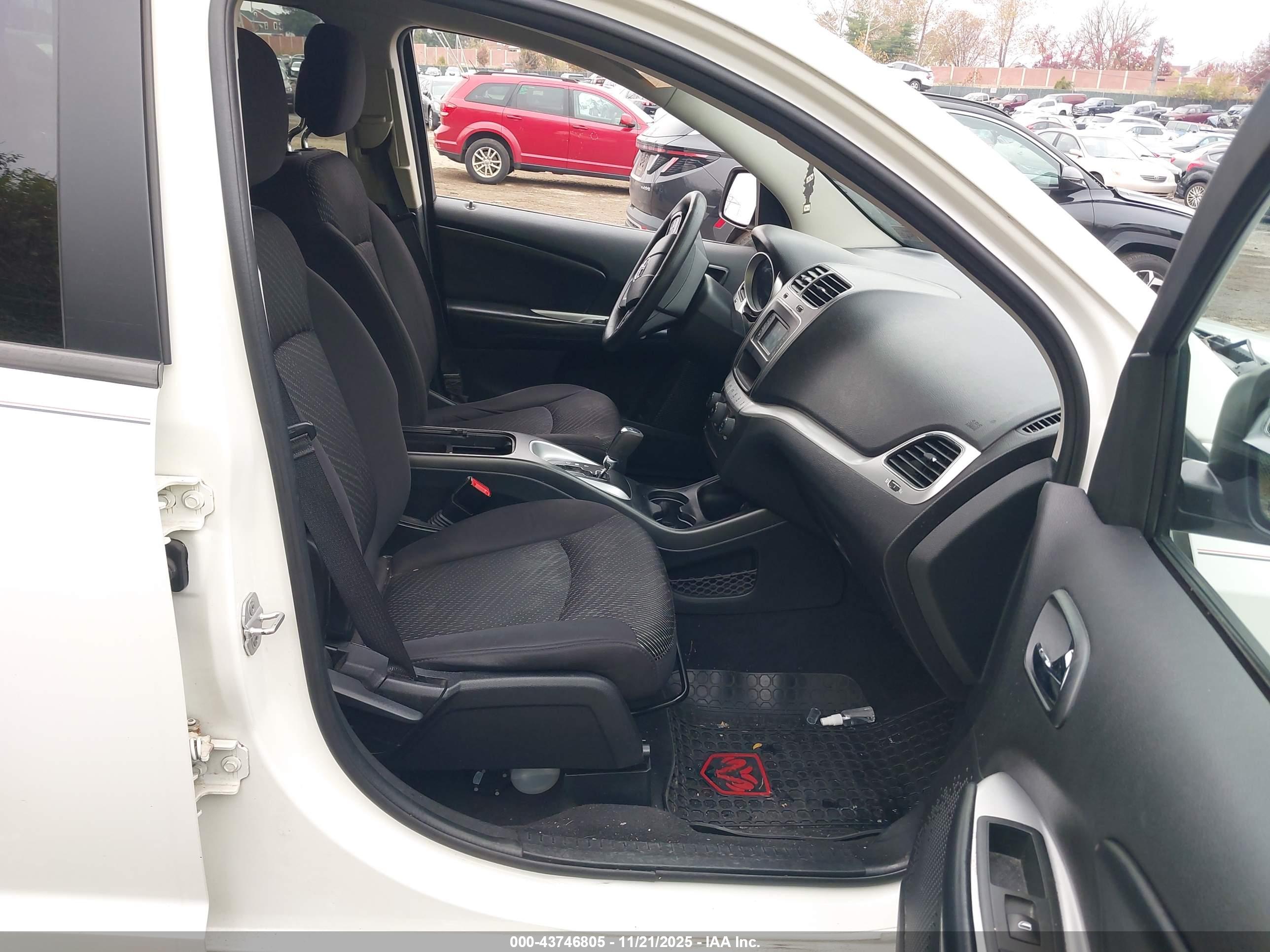 DODGE JOURNEY image 5