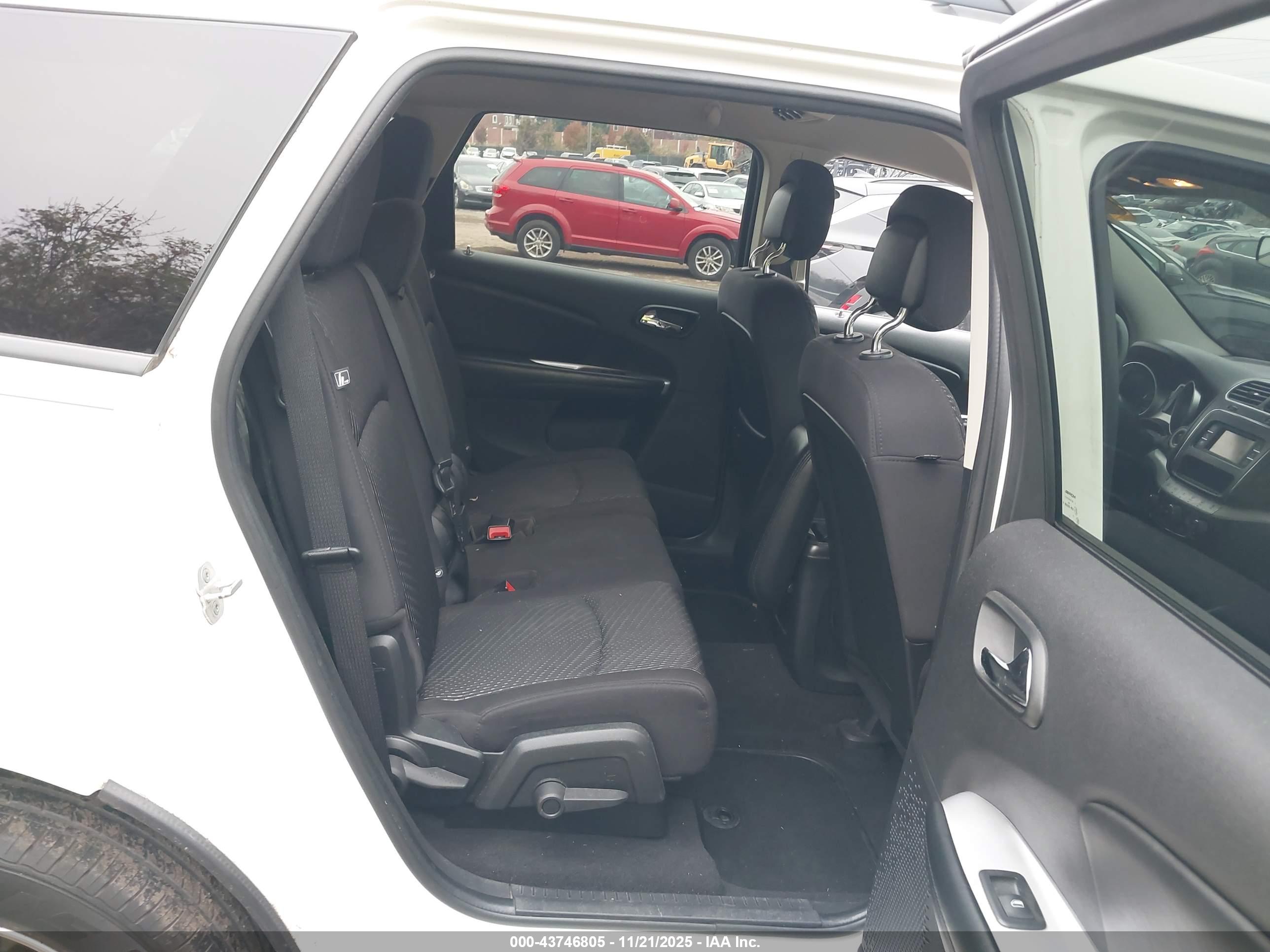 DODGE JOURNEY image 8