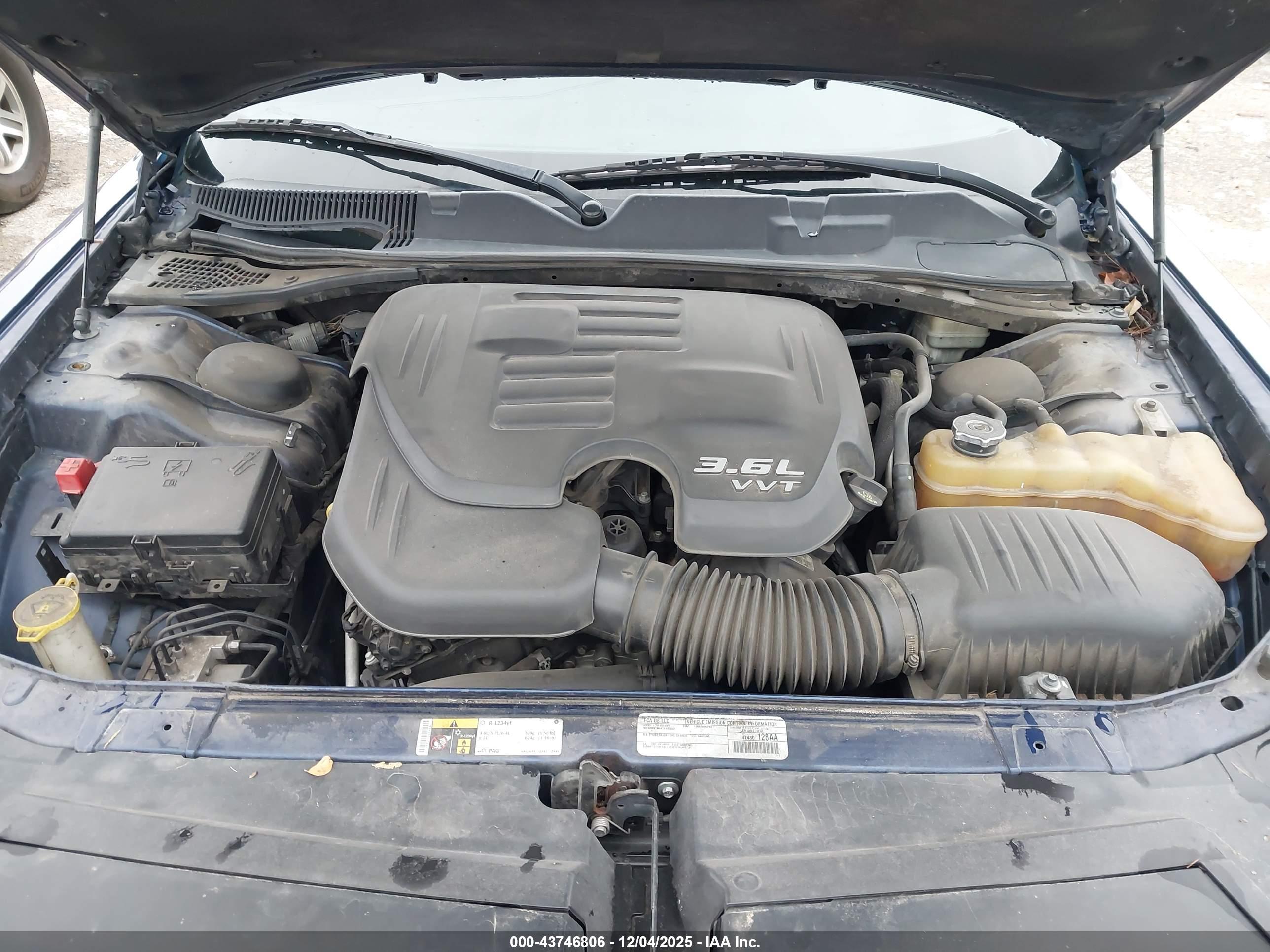 DODGE CHALLENGER image 10