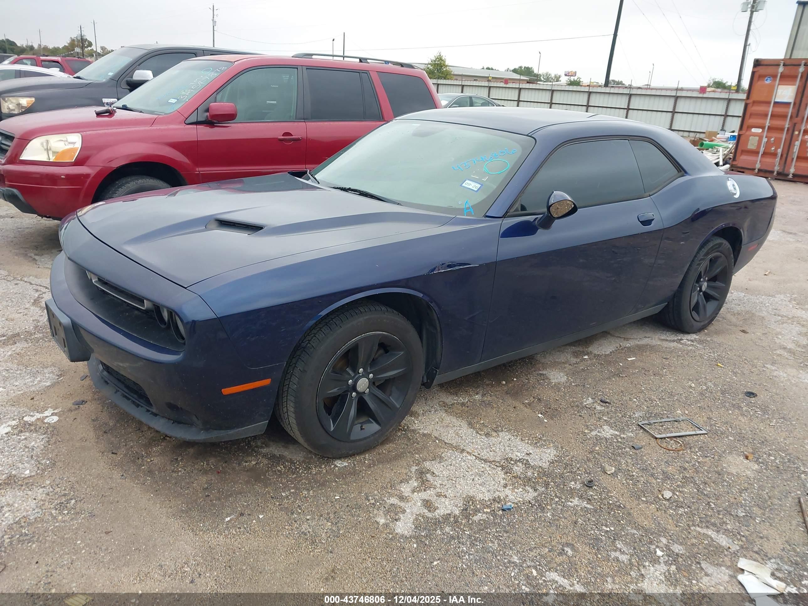 DODGE CHALLENGER image 2