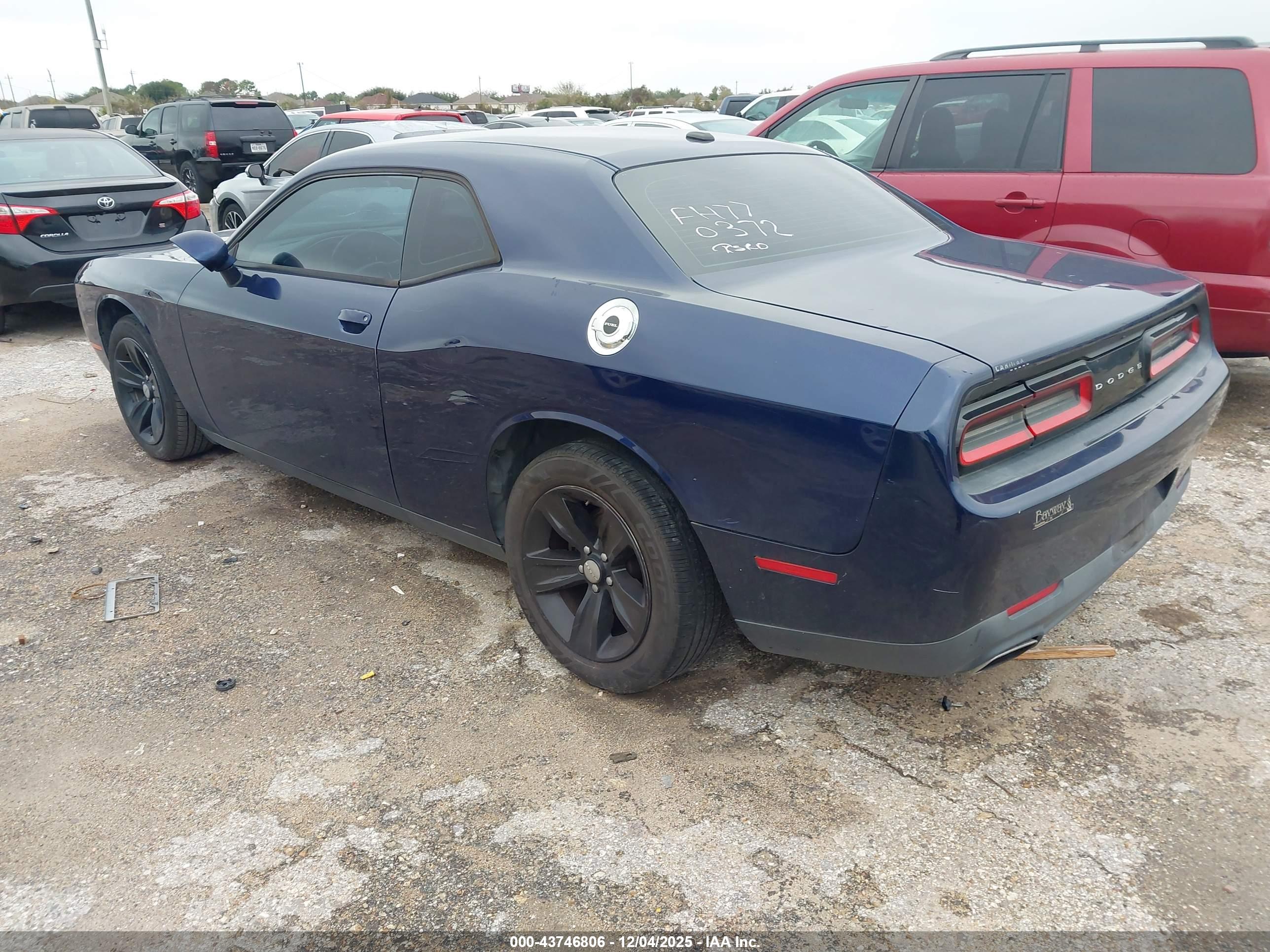 DODGE CHALLENGER image 3