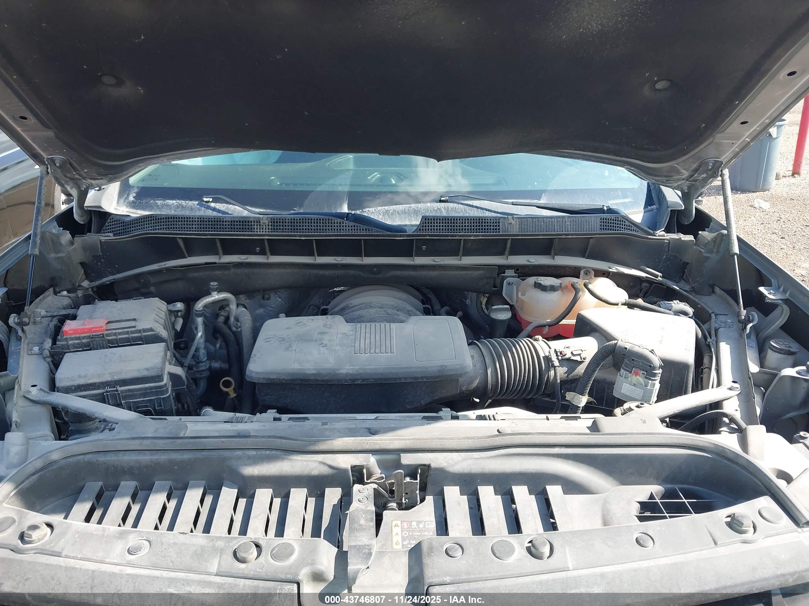 CHEVROLET SILVERADO image 10