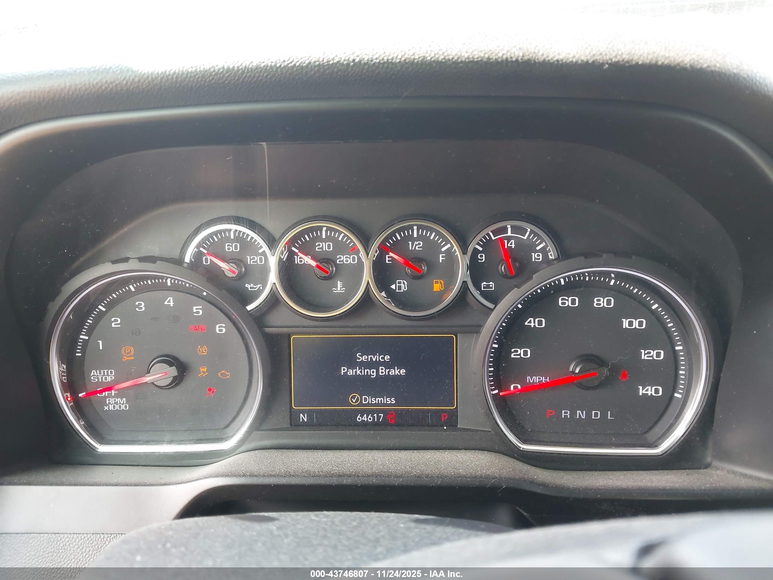 CHEVROLET SILVERADO image 7