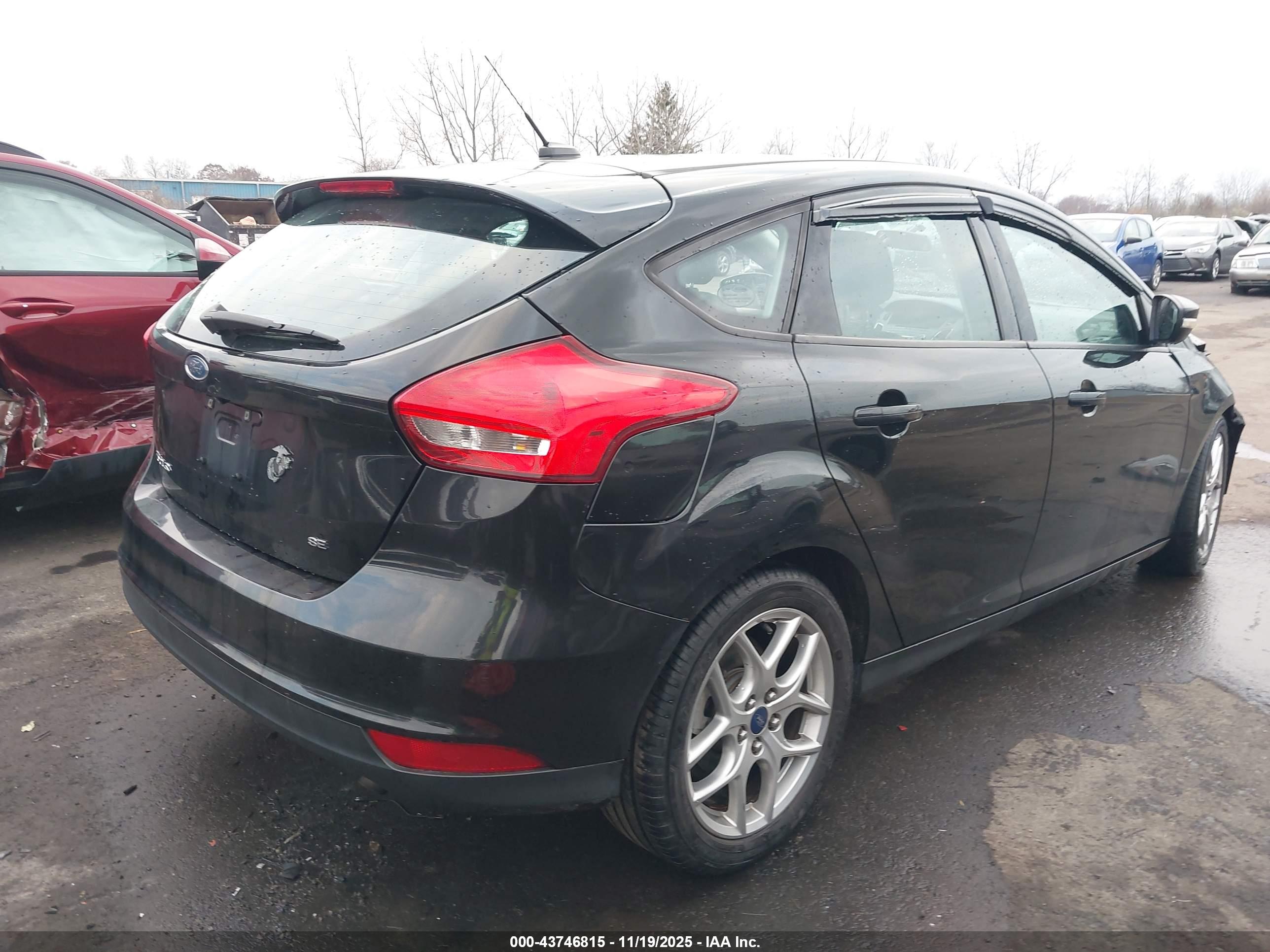 FORD FOCUS image 4