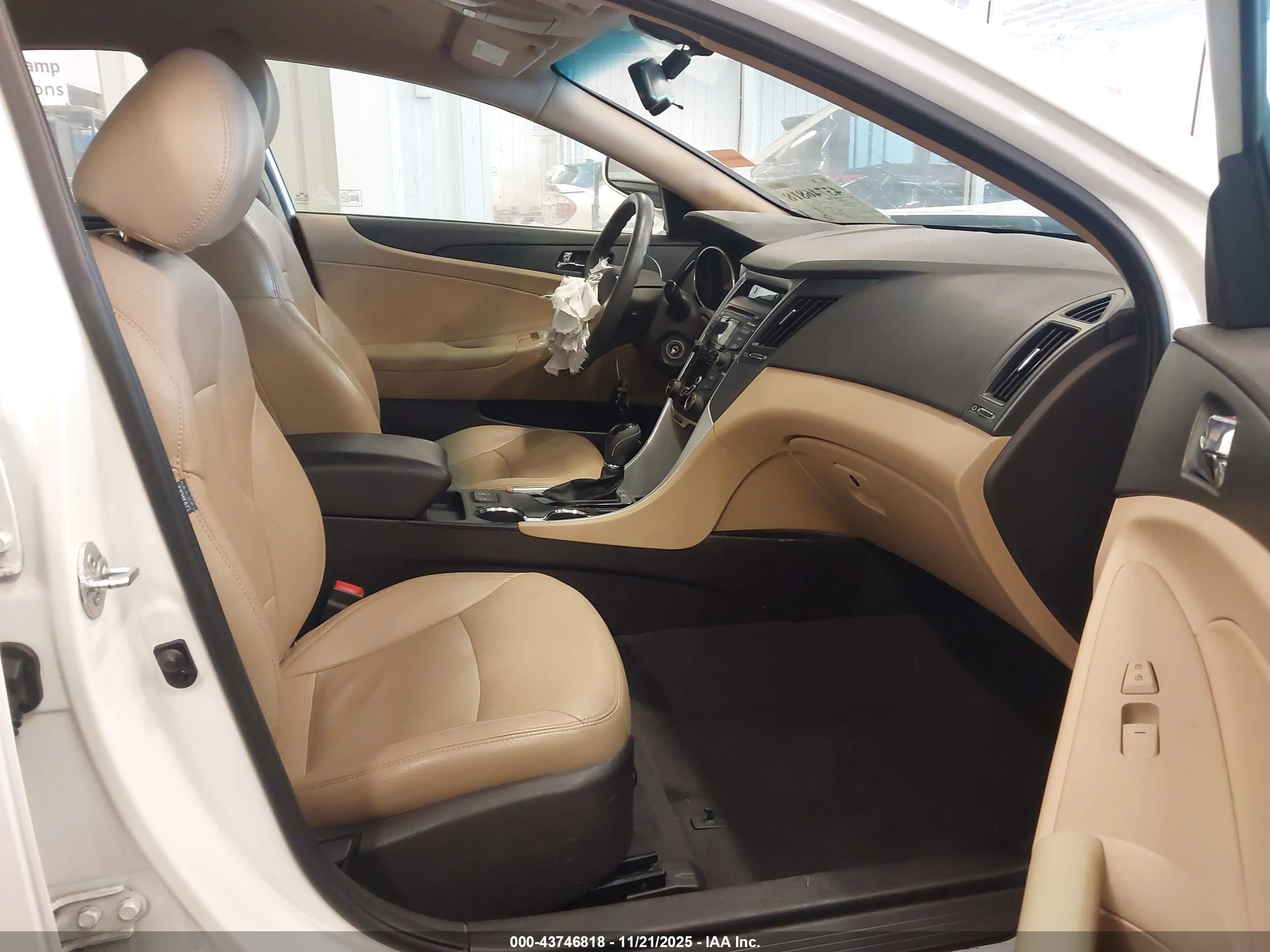 HYUNDAI SONATA image 5