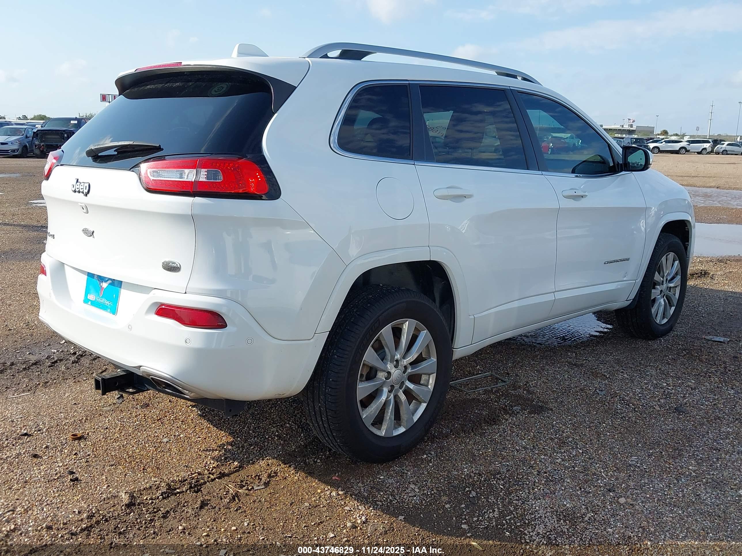 JEEP CHEROKEE image 4