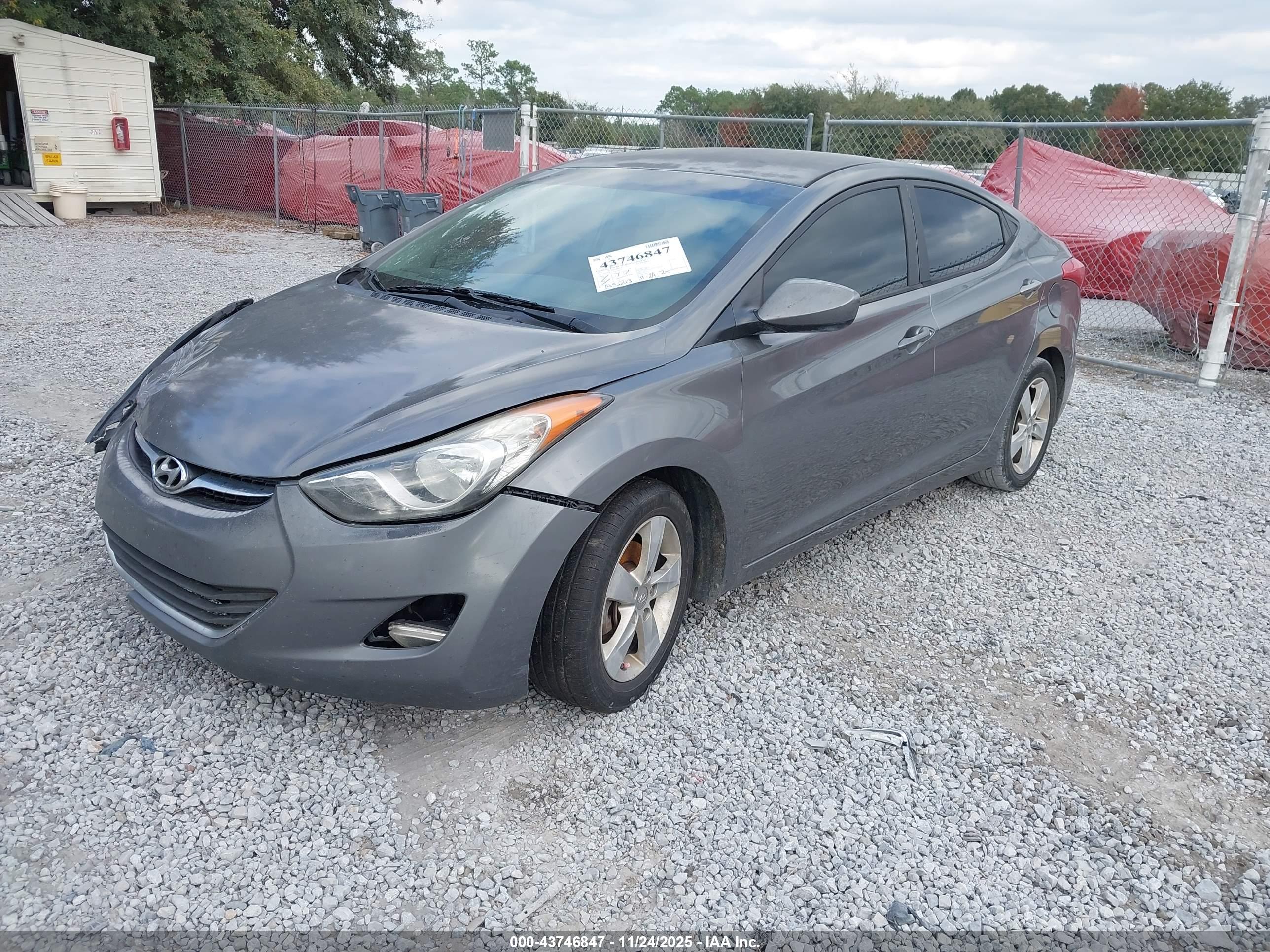 HYUNDAI ELANTRA image 2