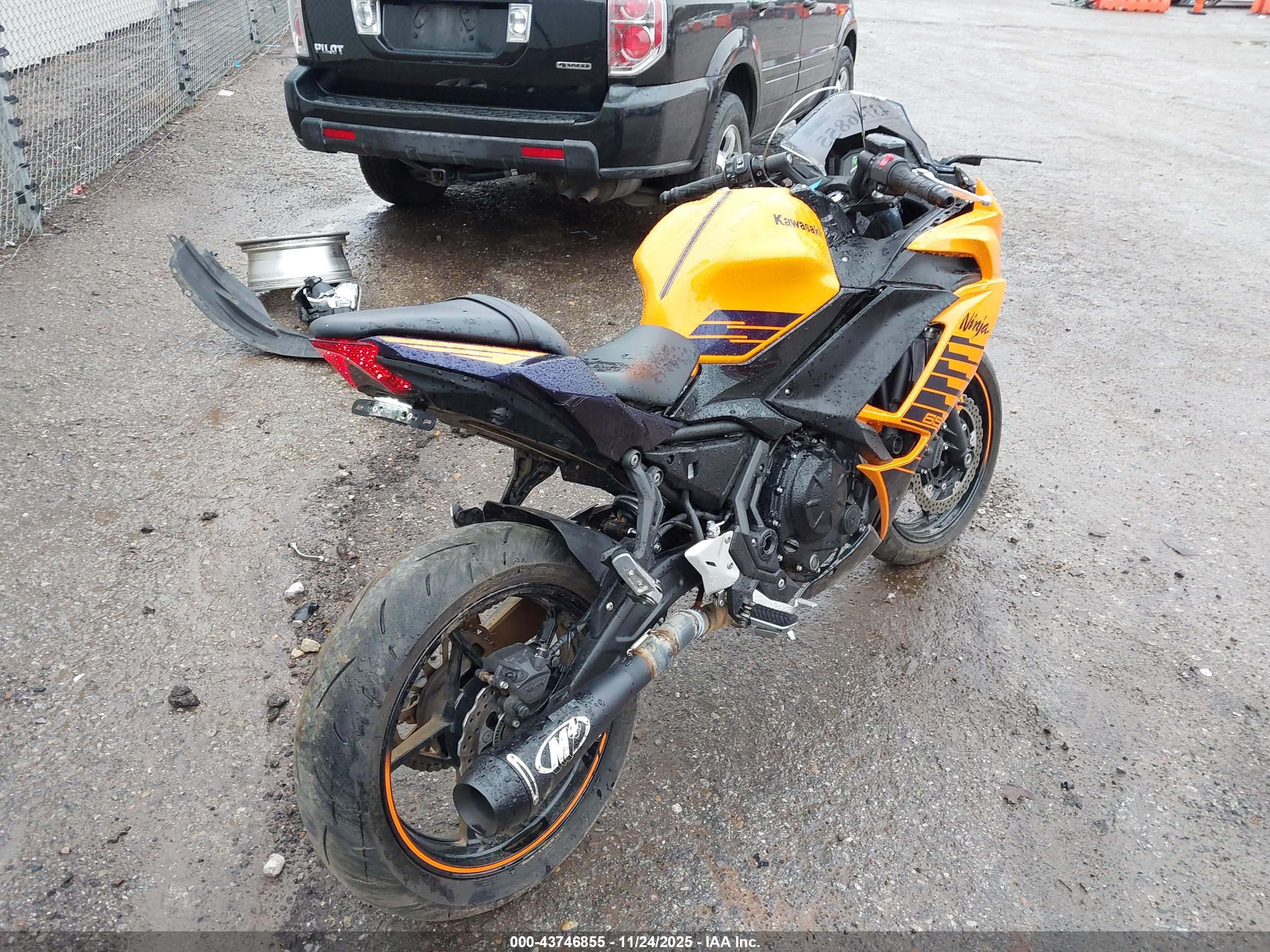 KAWASAKI EX650 image 4