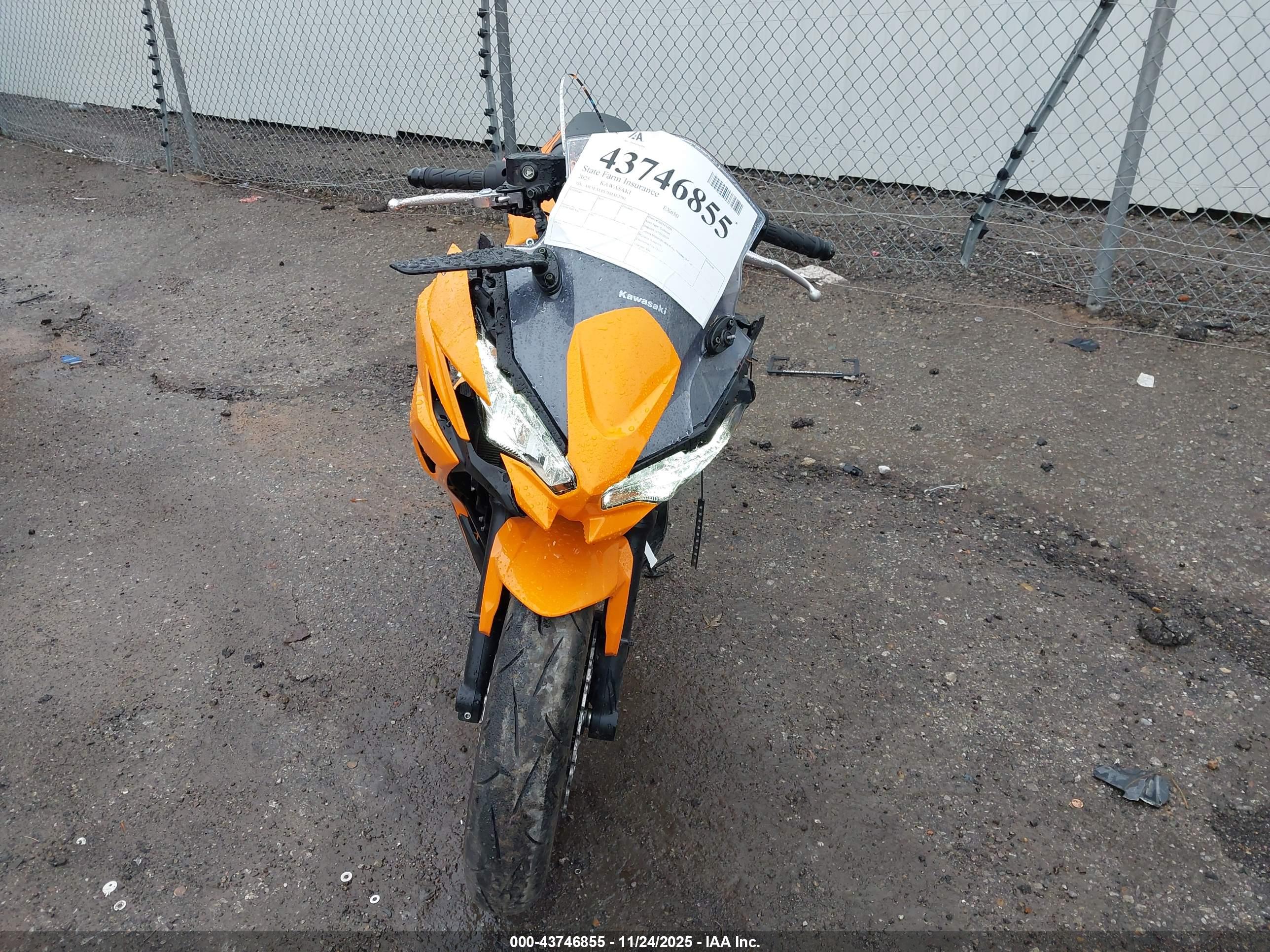 KAWASAKI EX650 image 5