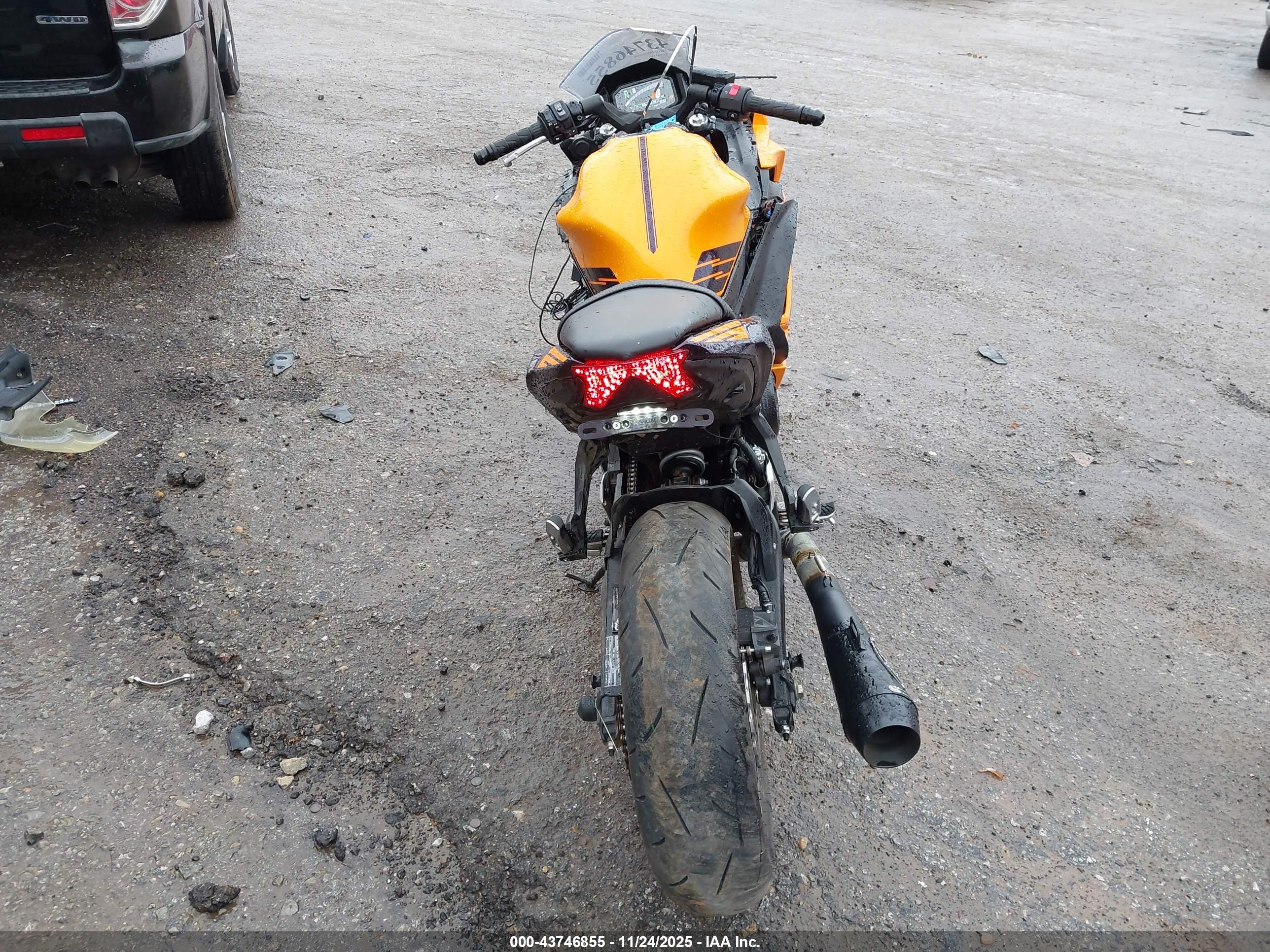 KAWASAKI EX650 image 6
