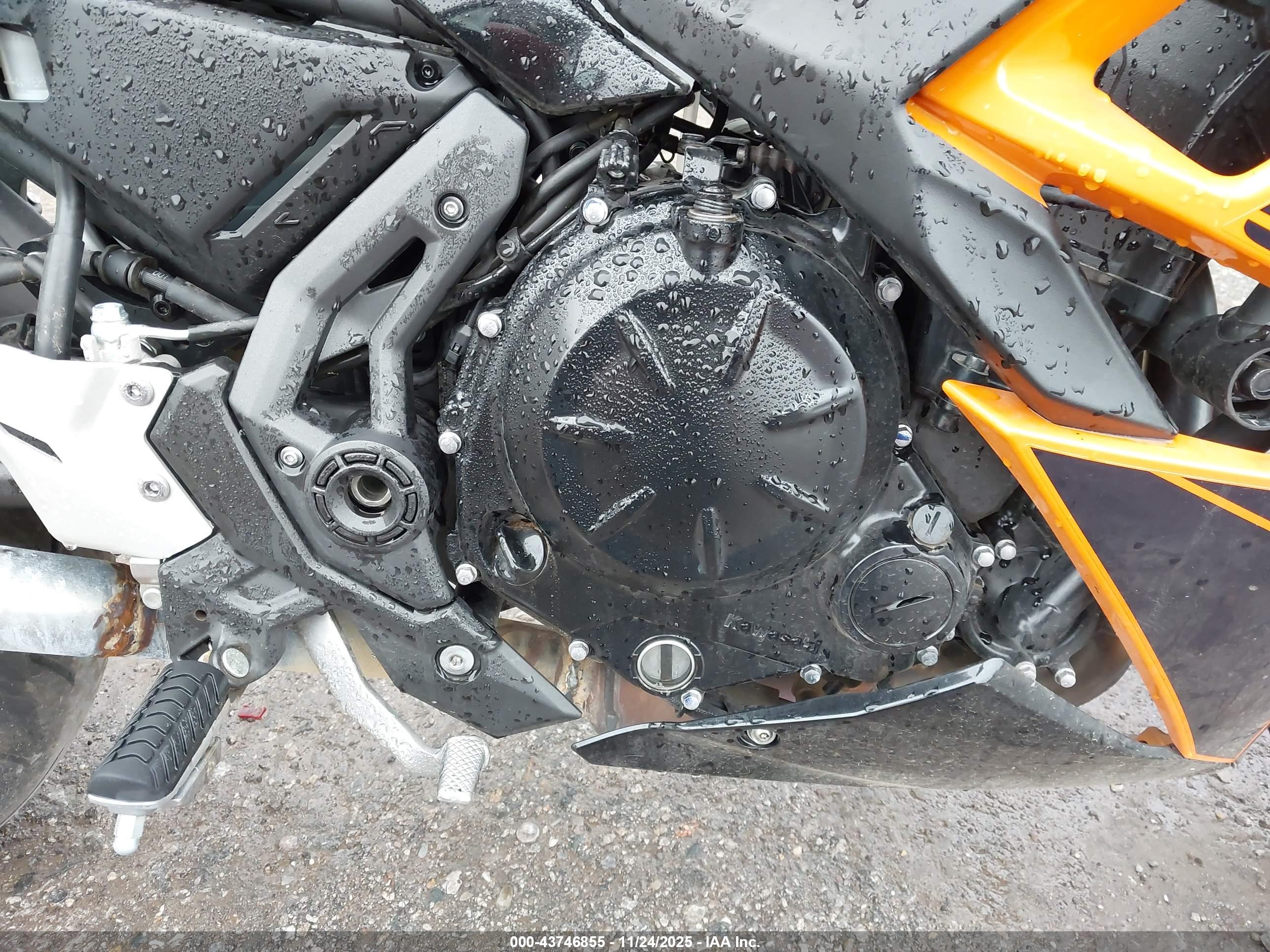 KAWASAKI EX650 image 8