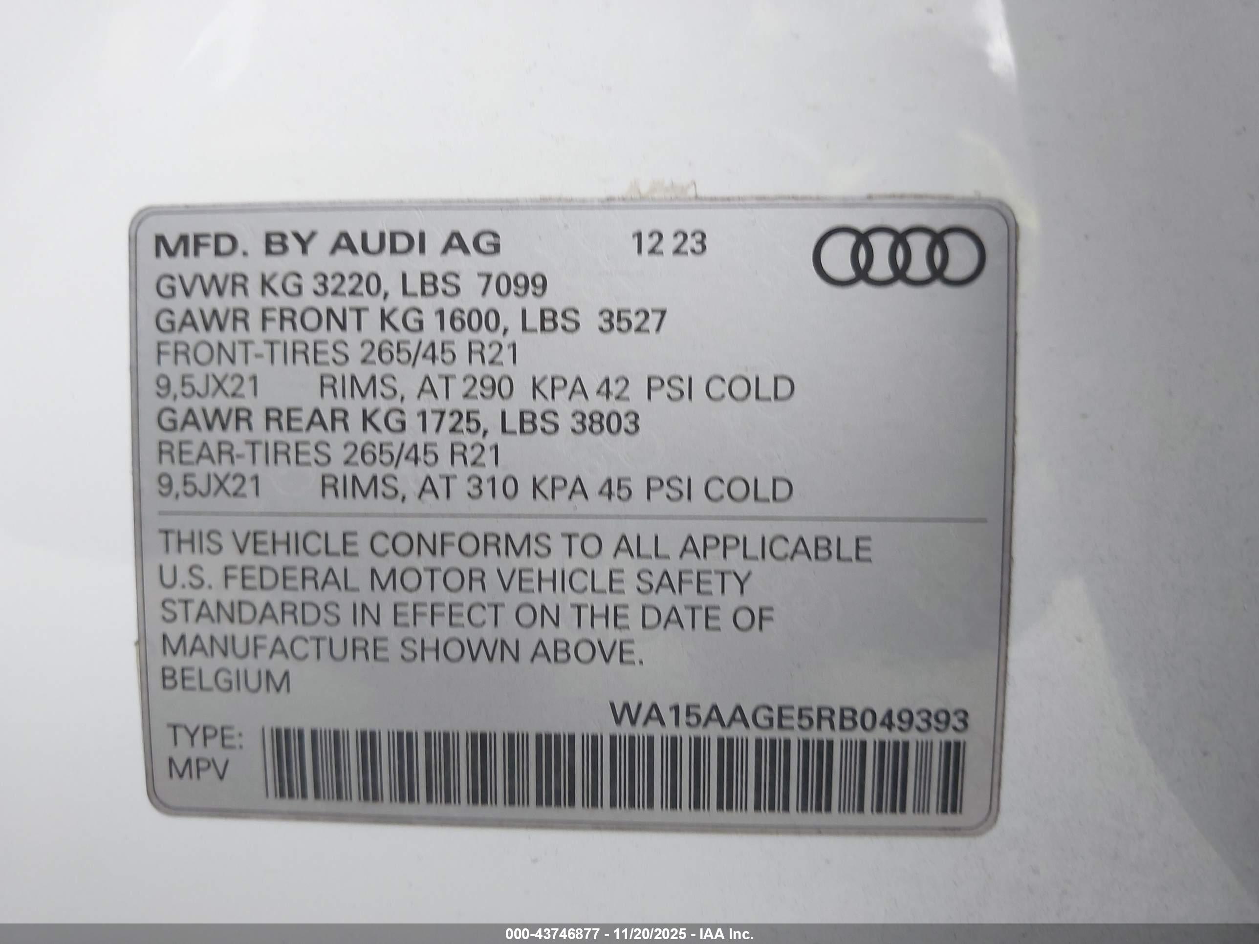 AUDI Q8 image 9