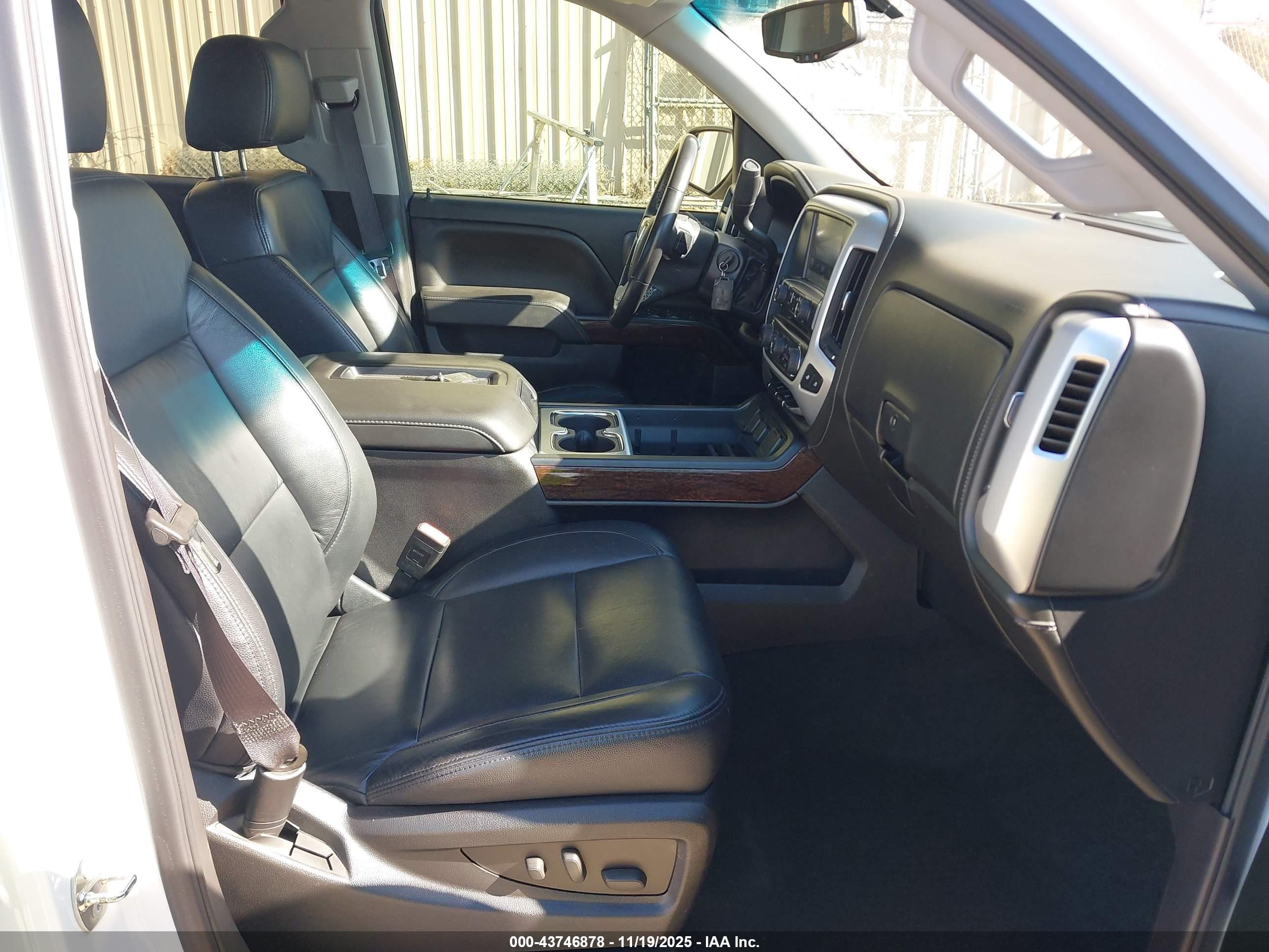 GMC SIERRA image 5