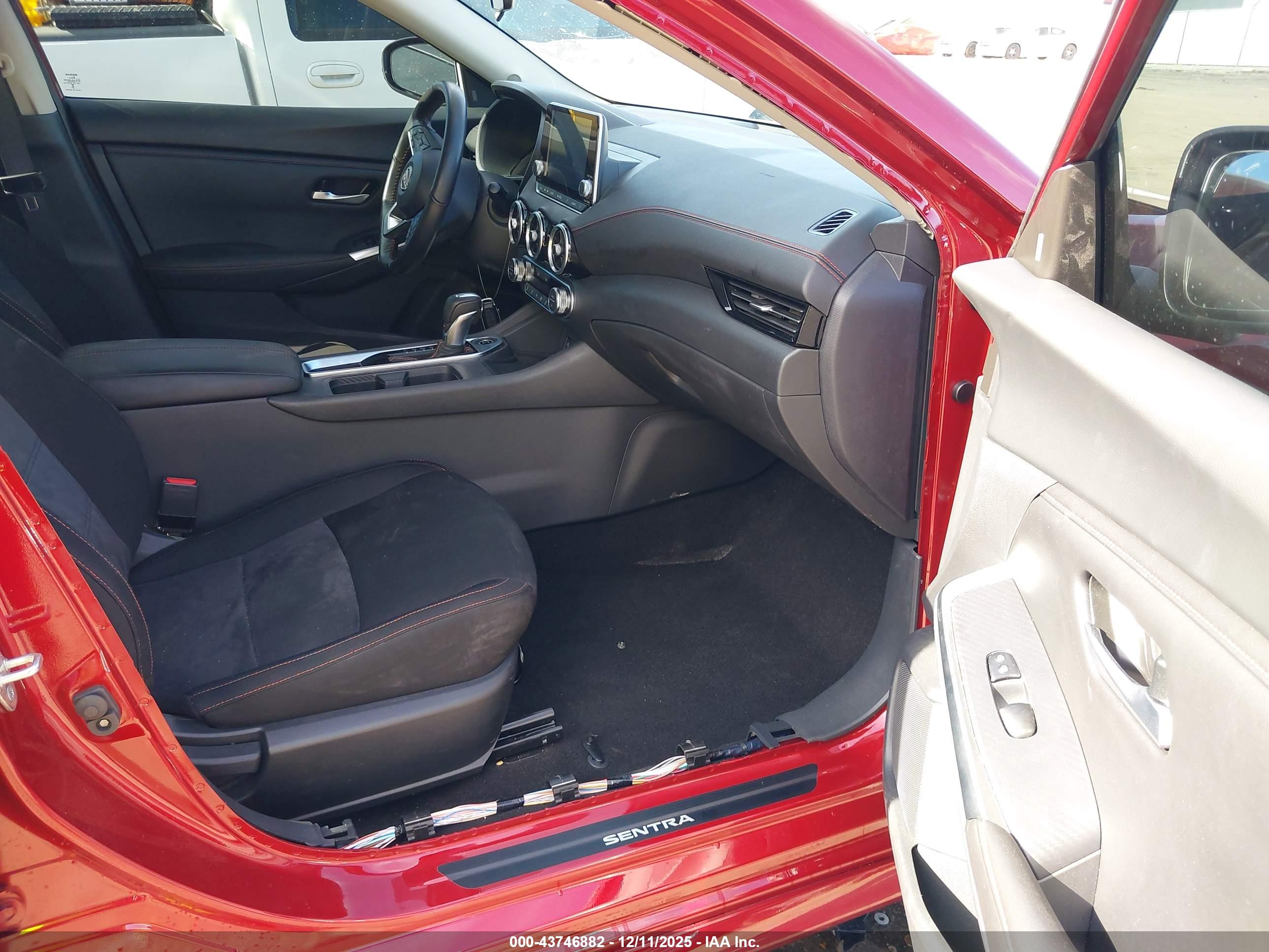 NISSAN SENTRA image 5