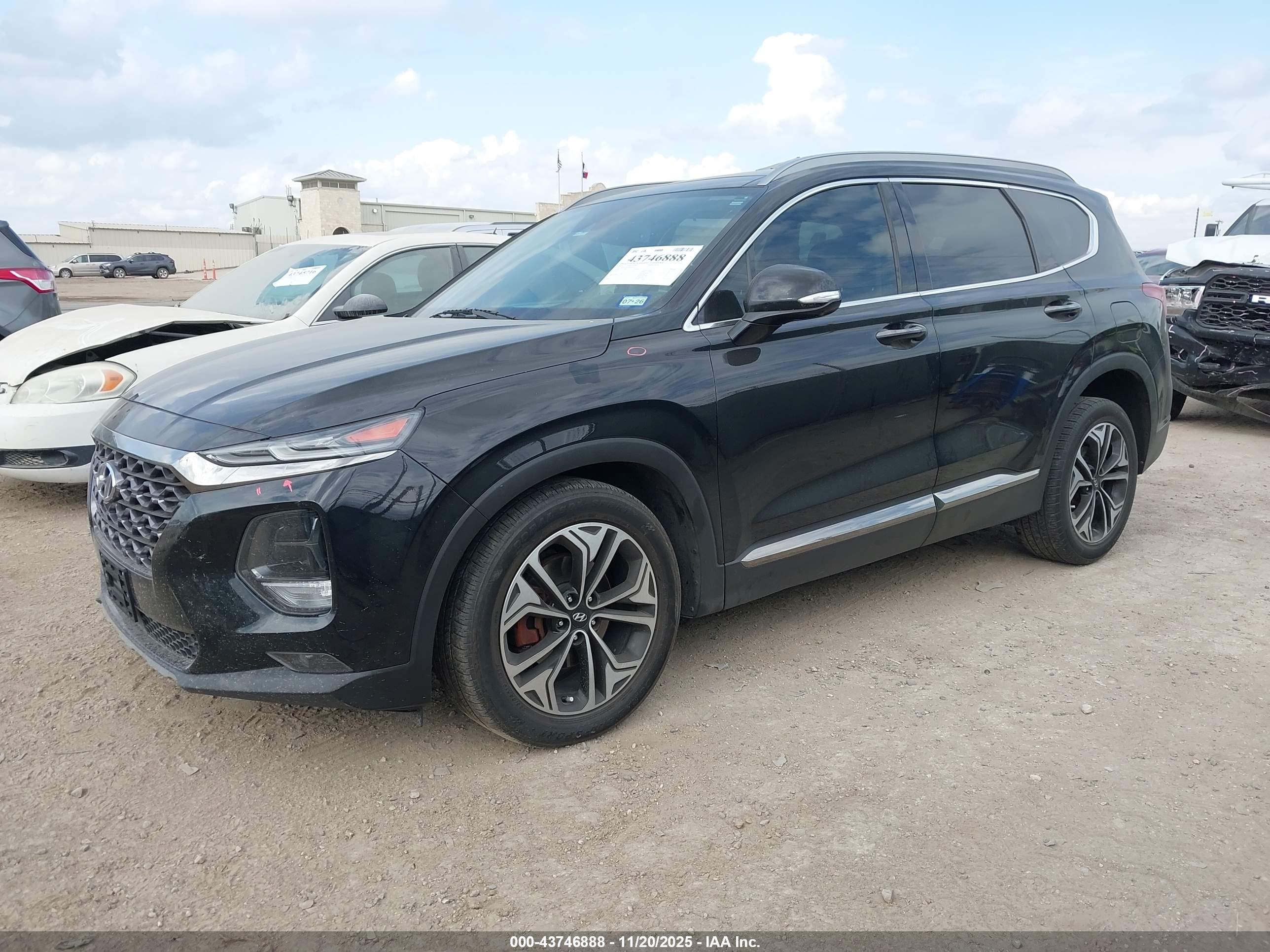 HYUNDAI SANTA image 2